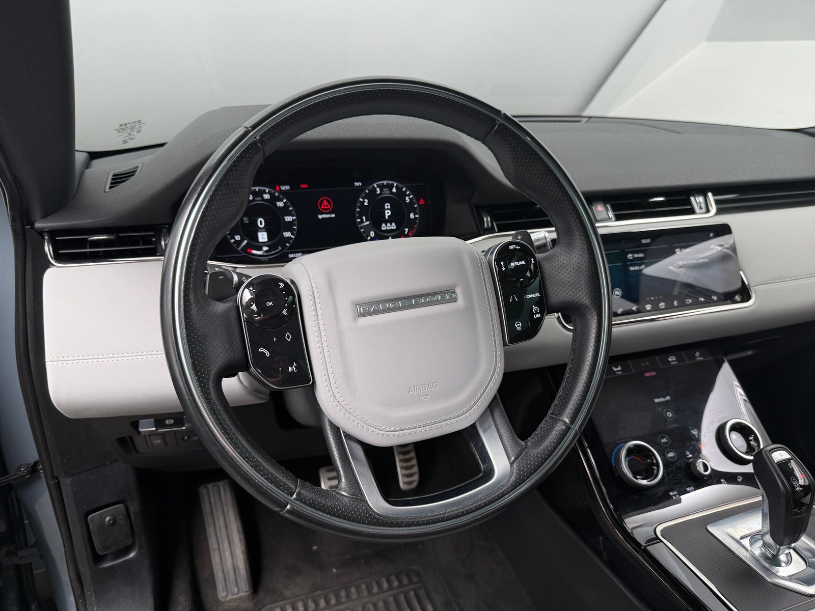 Thumbnail: 2020 Land Rover Range Rover Evoque - 4