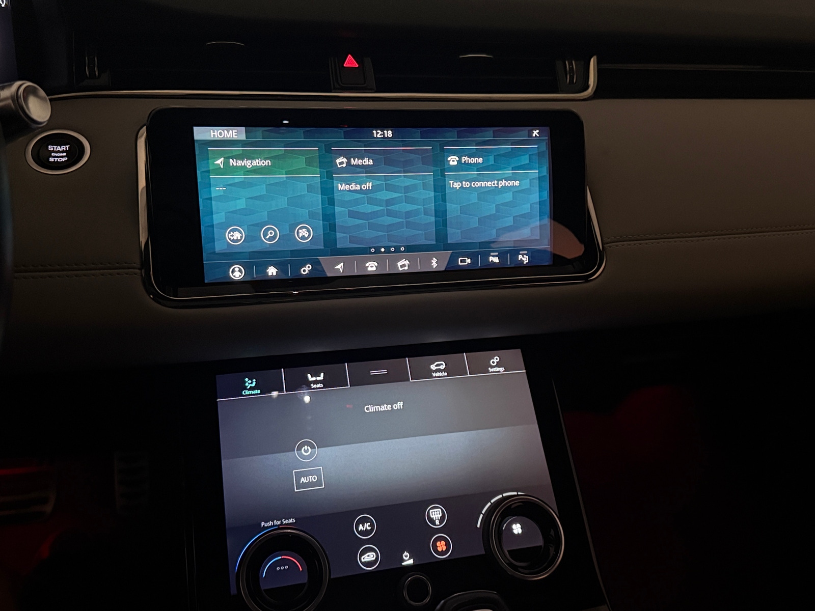 Thumbnail: 2020 Land Rover Range Rover Evoque - 3