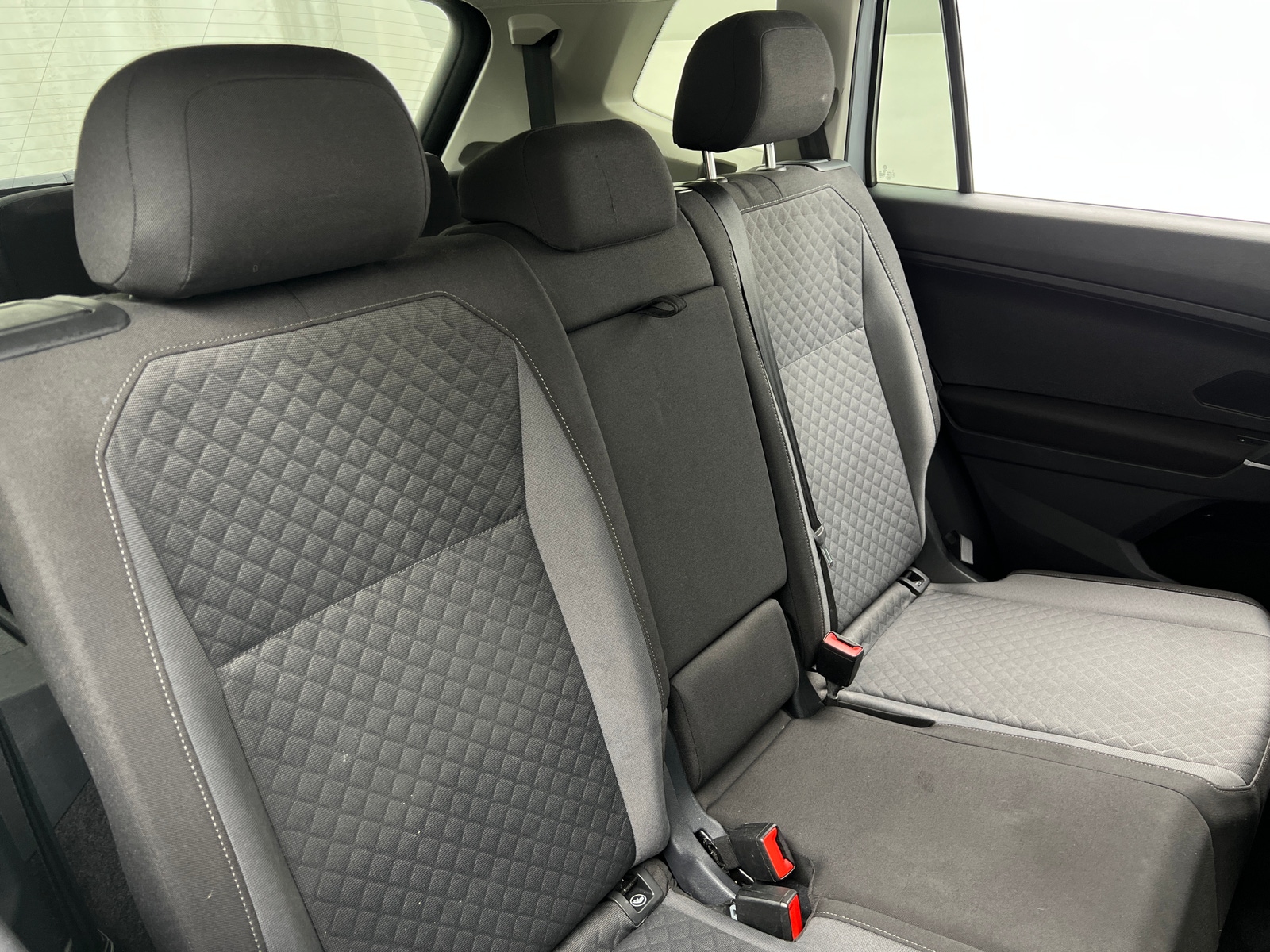Thumbnail: 2018 Volkswagen Tiguan - 6