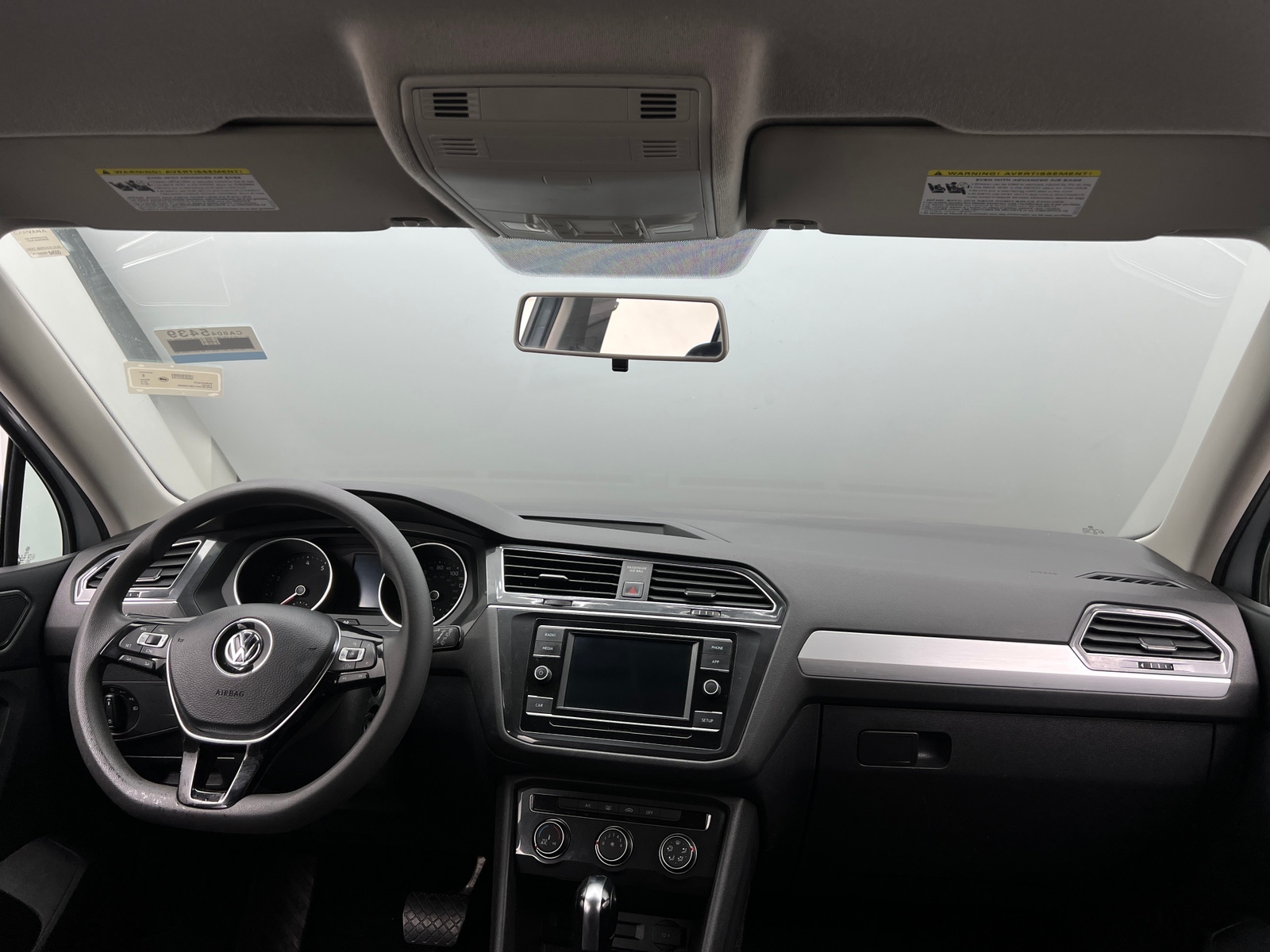 Thumbnail: 2018 Volkswagen Tiguan - 3