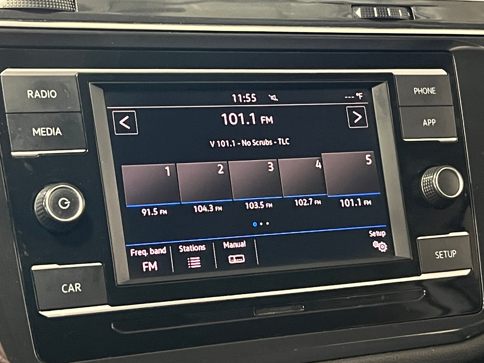 Thumbnail: 2018 Volkswagen Tiguan - 4