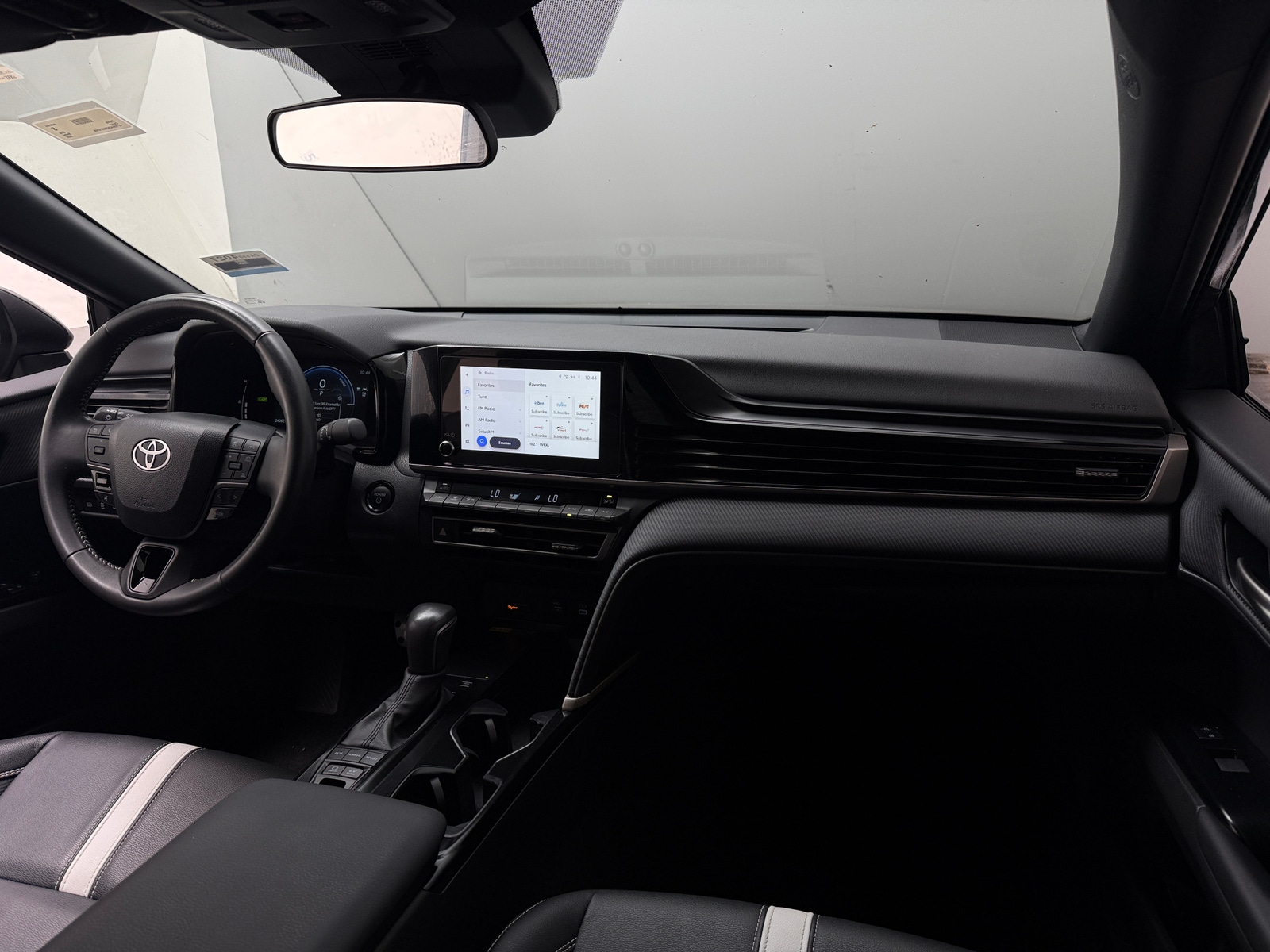Thumbnail: 2025 Toyota Camry - 3
