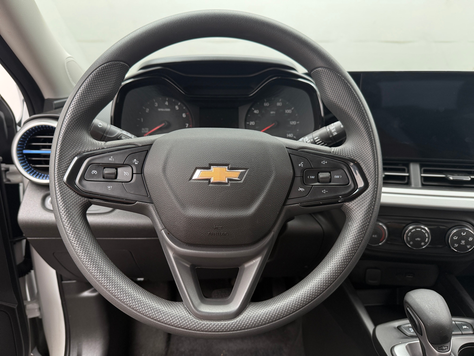 Thumbnail: 2026 Chevrolet Trax - 5