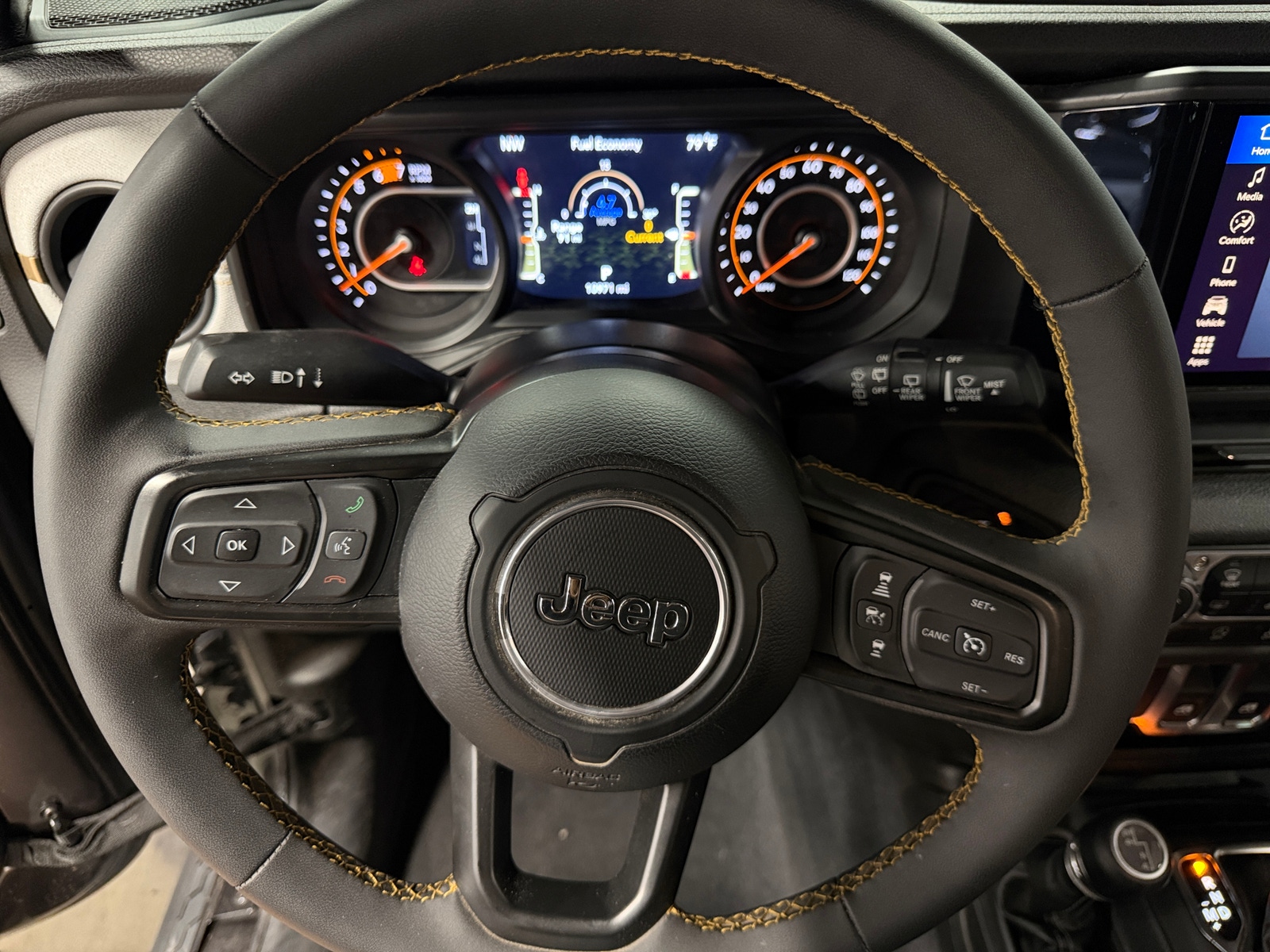 Thumbnail: 2024 Jeep Wrangler - 5