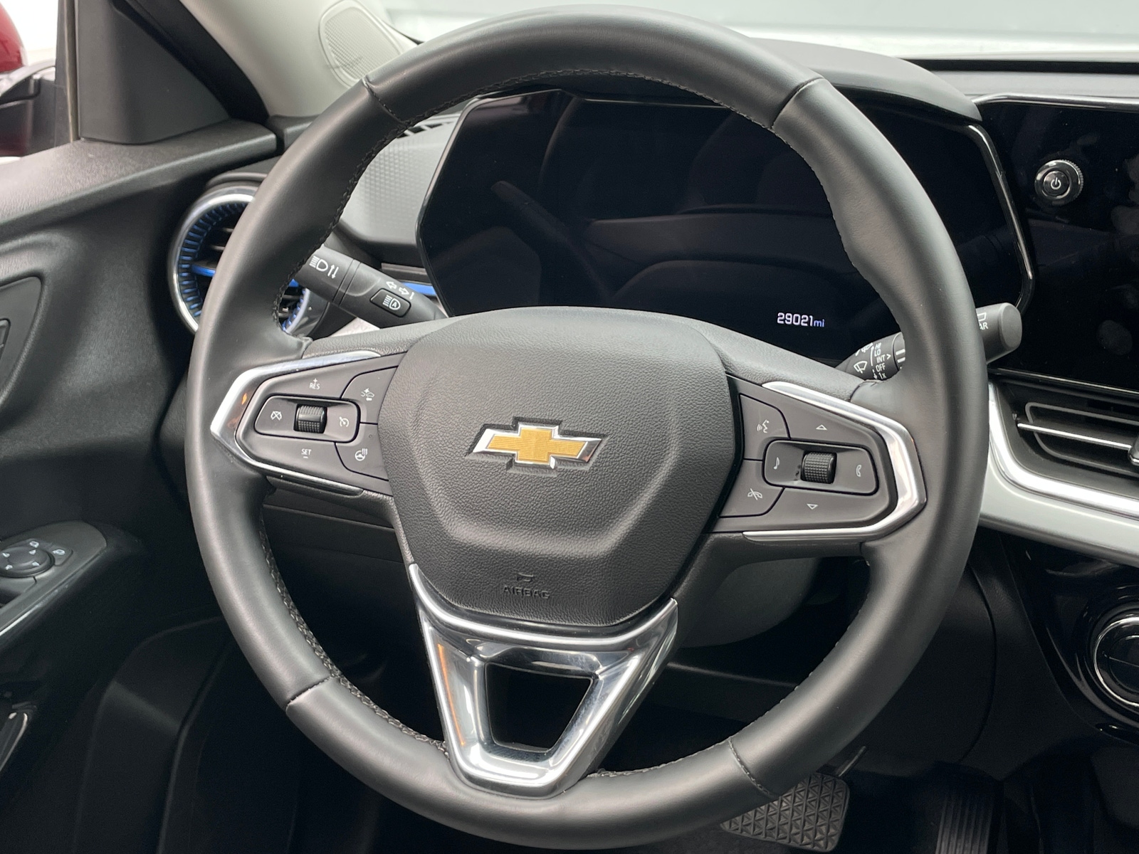 Thumbnail: 2025 Chevrolet Trax - 4