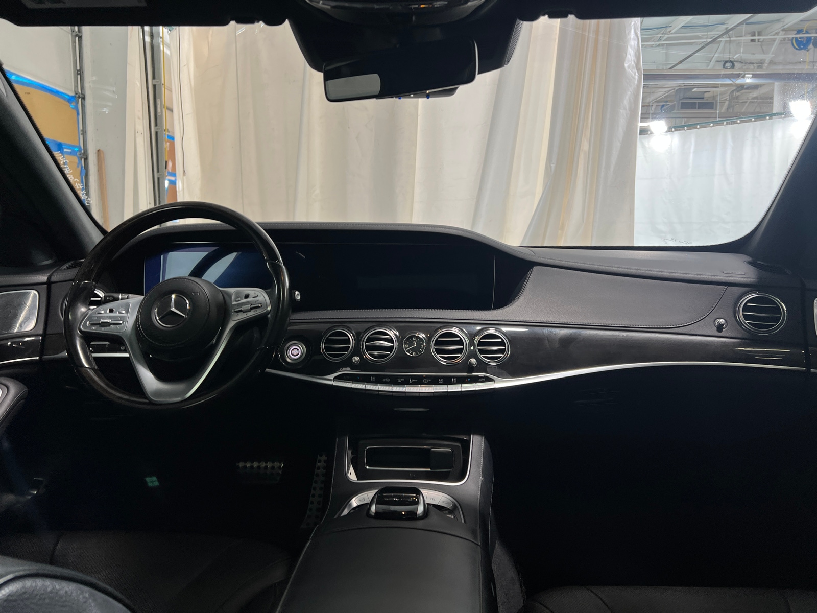 Thumbnail: 2020 Mercedes-Benz S-Class - 2
