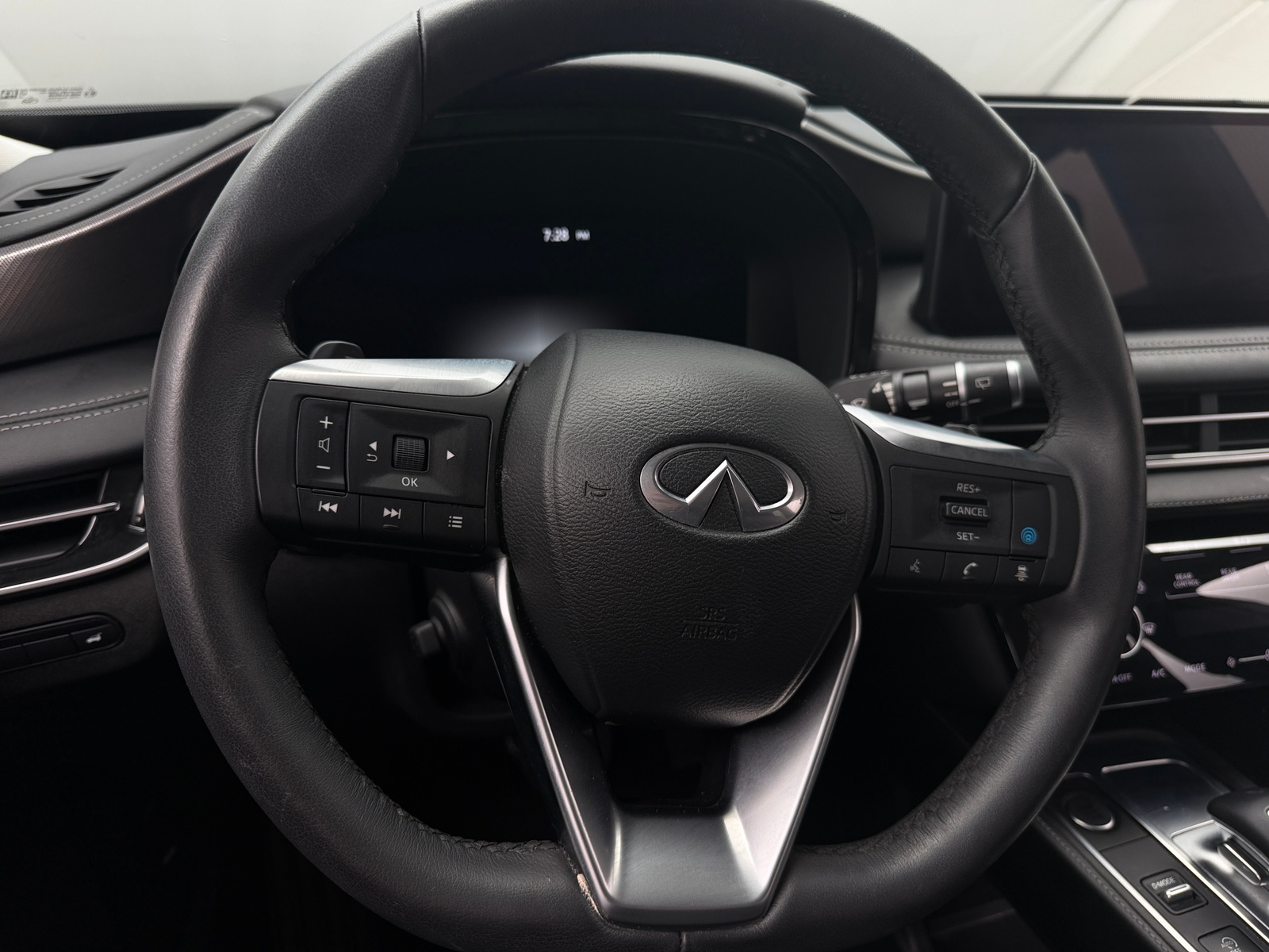 Thumbnail: 2023 INFINITI QX60 - 4