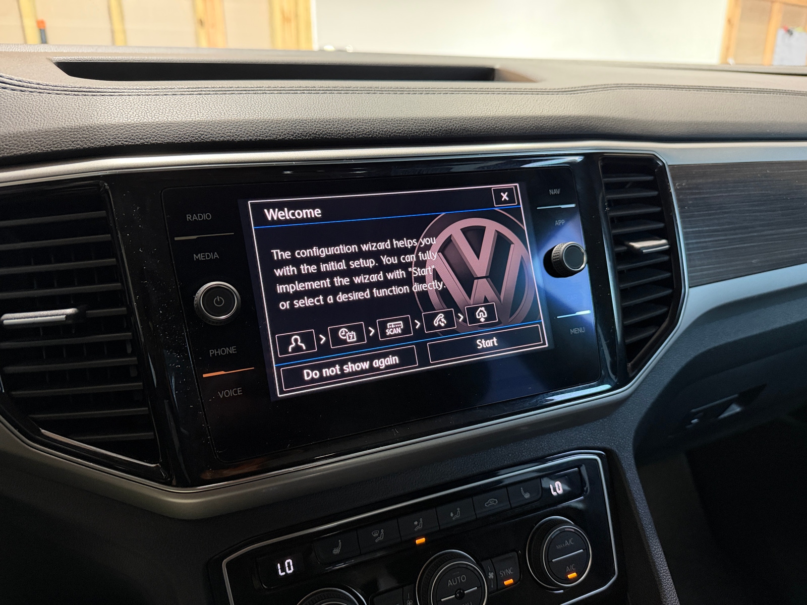 Thumbnail: 2019 Volkswagen Atlas - 4