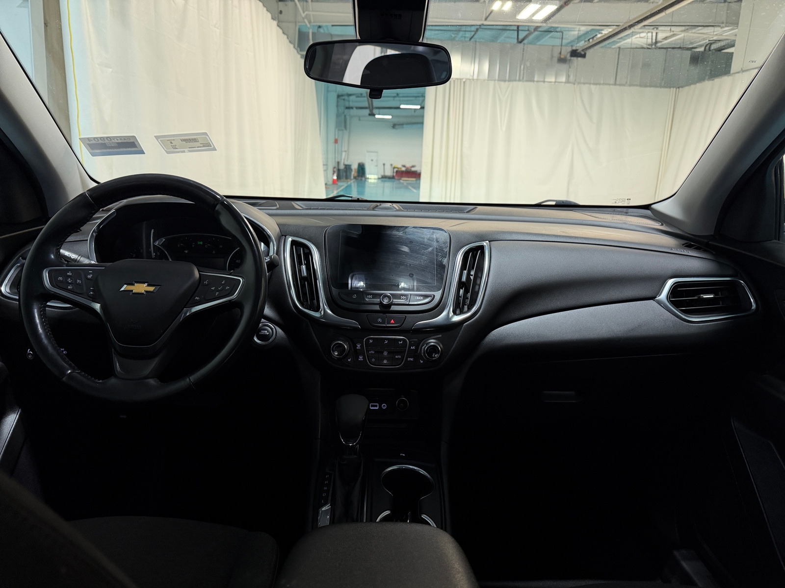 Thumbnail: 2022 Chevrolet Equinox - 3