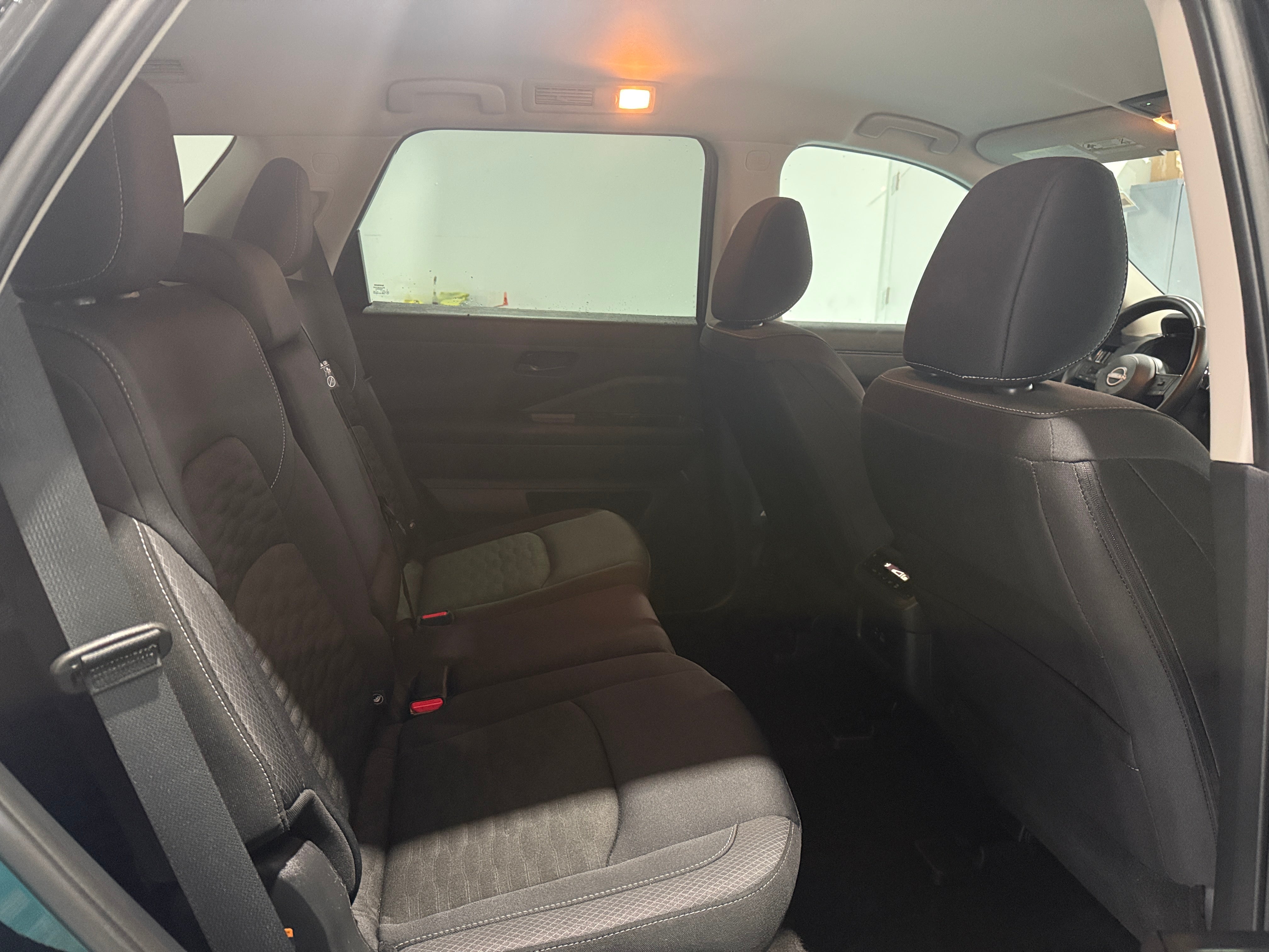 2025 Nissan Pathfinder SV - Photo 5