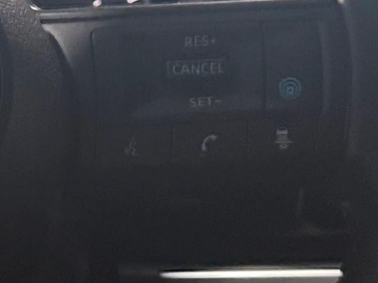 2025 Nissan Pathfinder SV - Photo 21