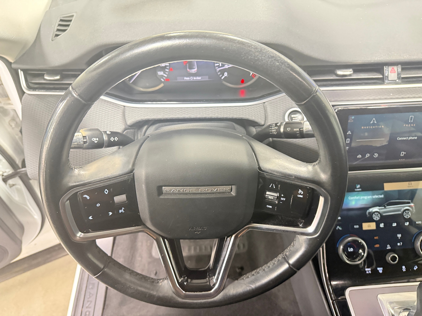 Thumbnail: 2021 Land Rover Range Rover Evoque - 4