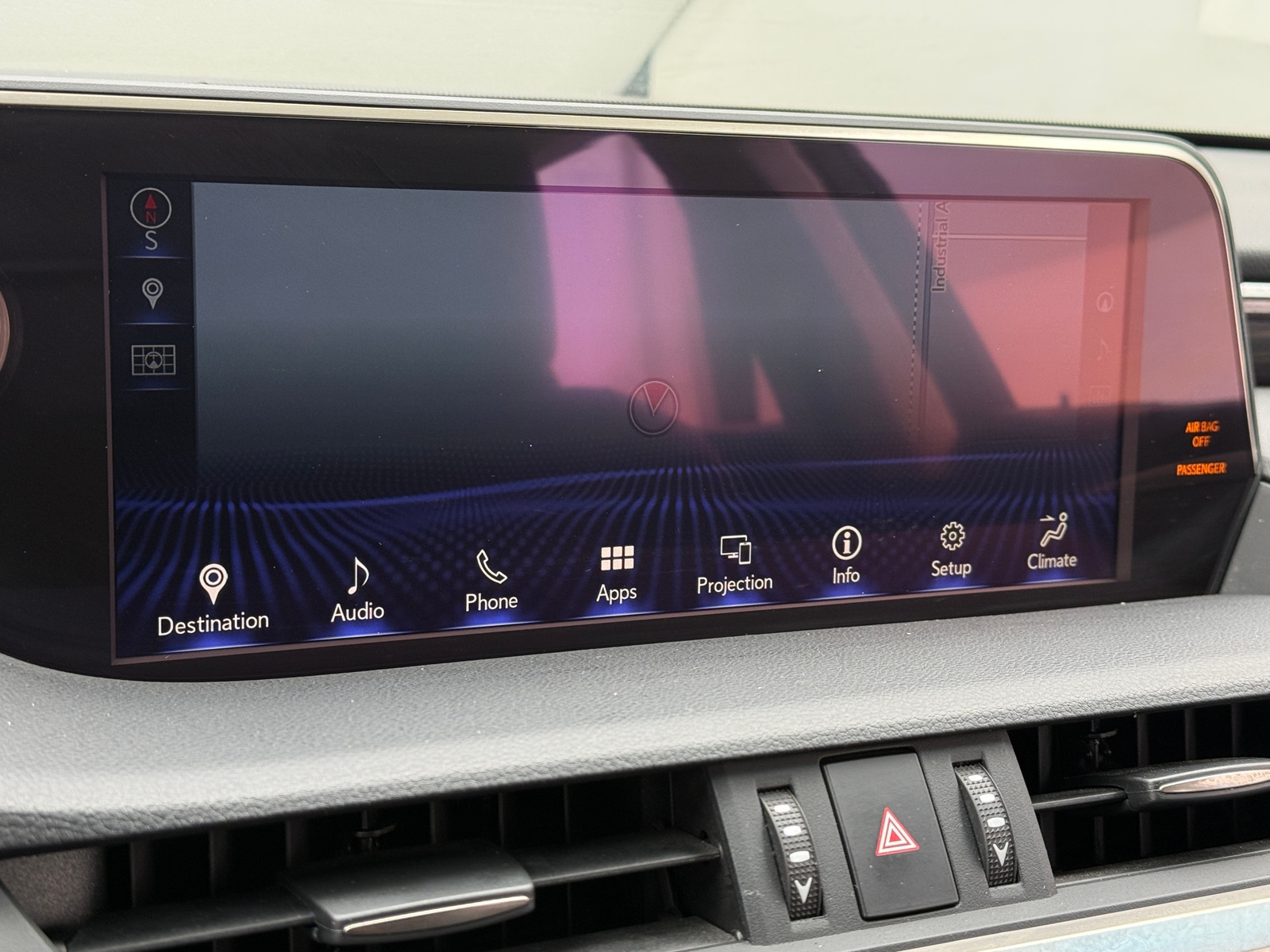Thumbnail: 2020 Lexus ES - 3