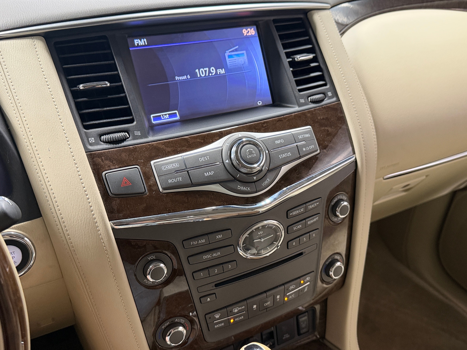 Thumbnail: 2015 INFINITI QX80 - 3