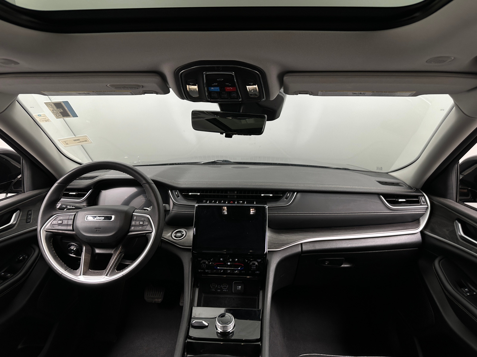 Thumbnail: 2023 Jeep Grand Cherokee L - 2
