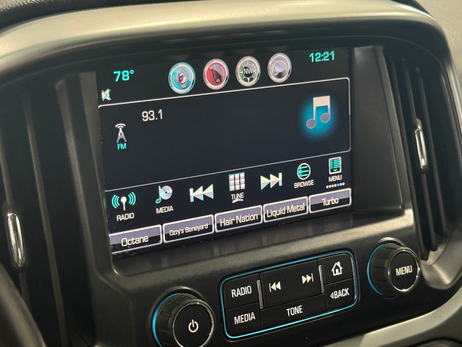 Thumbnail: 2016 Chevrolet Colorado - 3