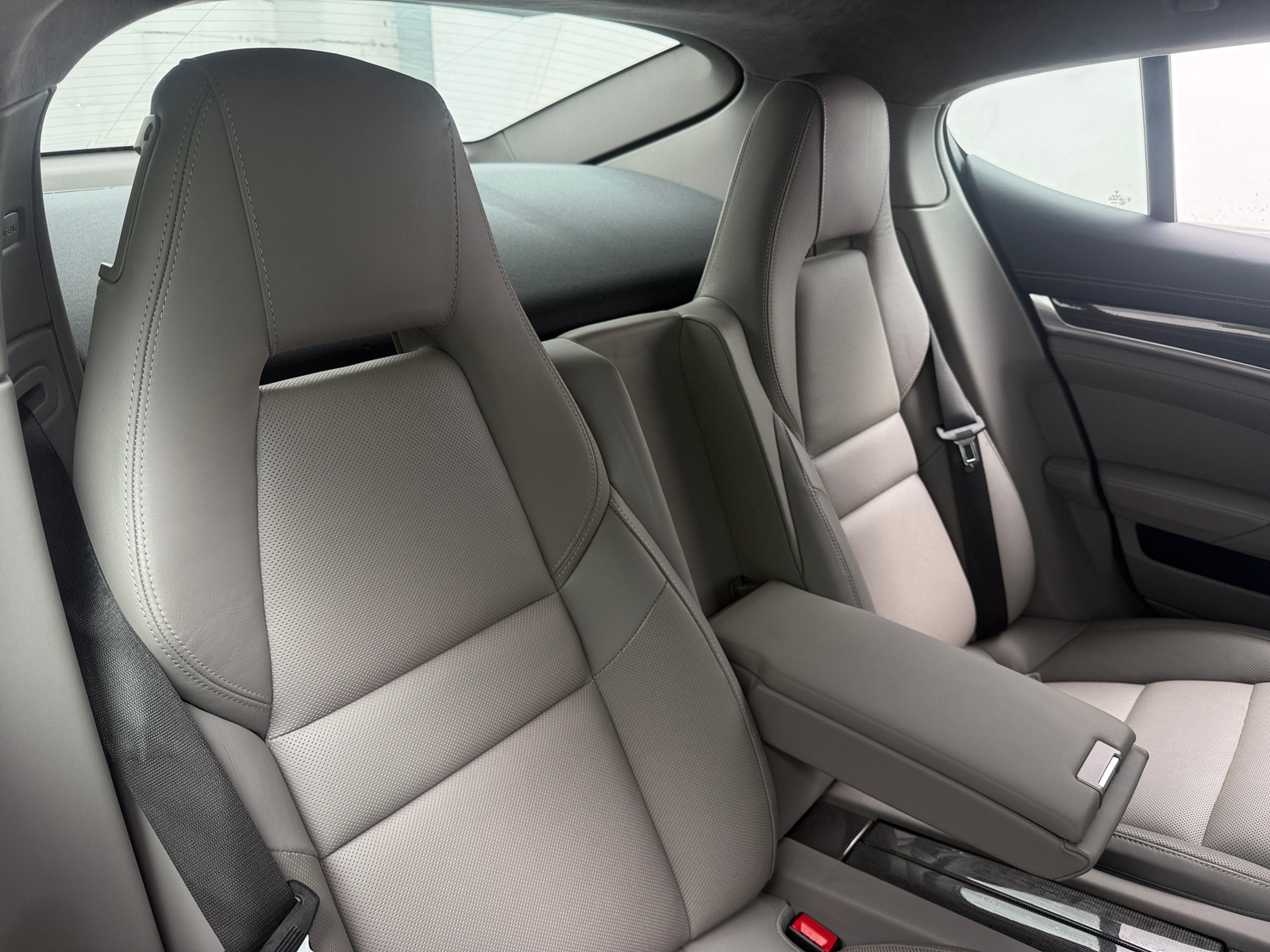 Thumbnail: 2013 Porsche Panamera - 6