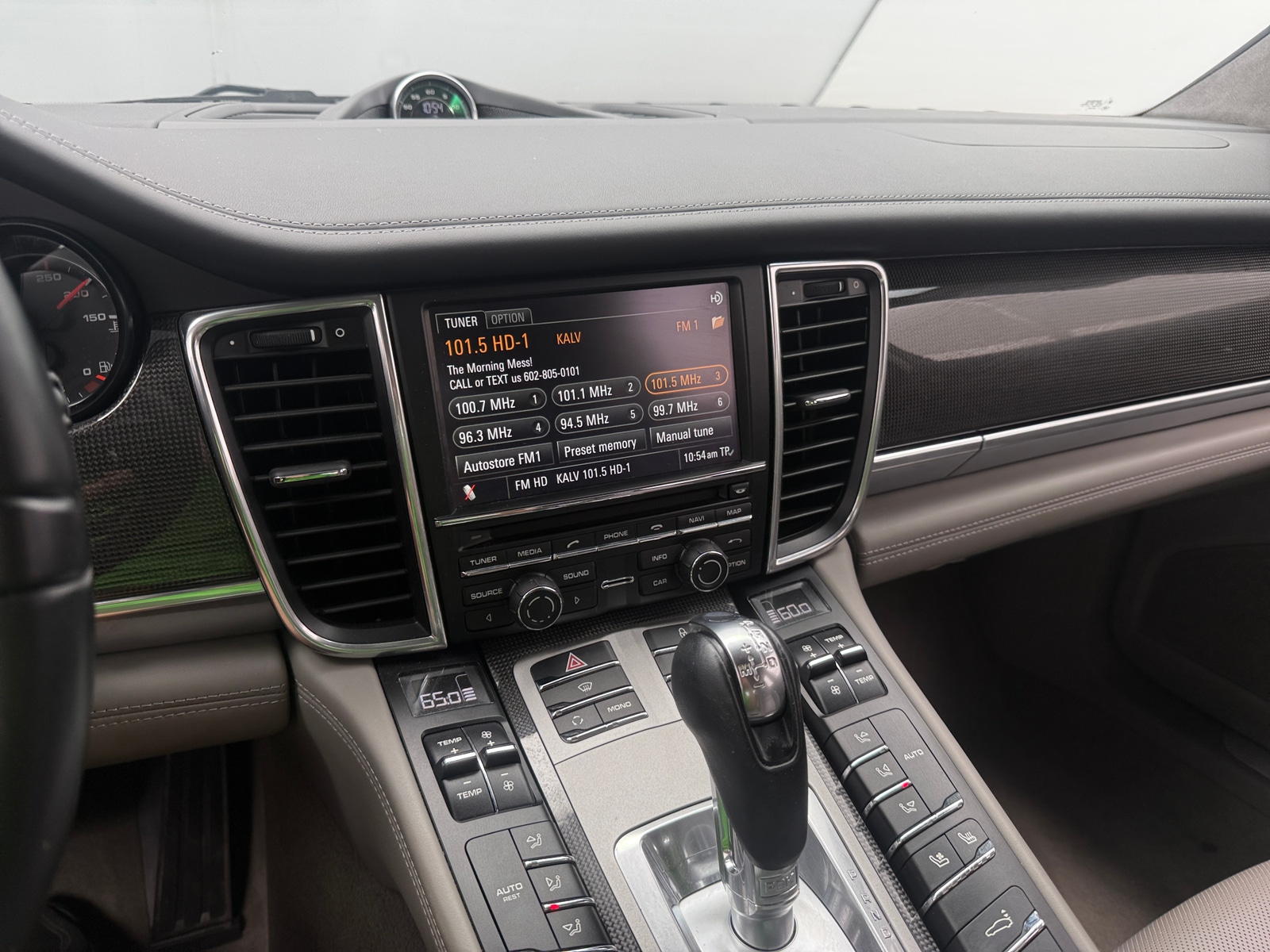 Thumbnail: 2013 Porsche Panamera - 4