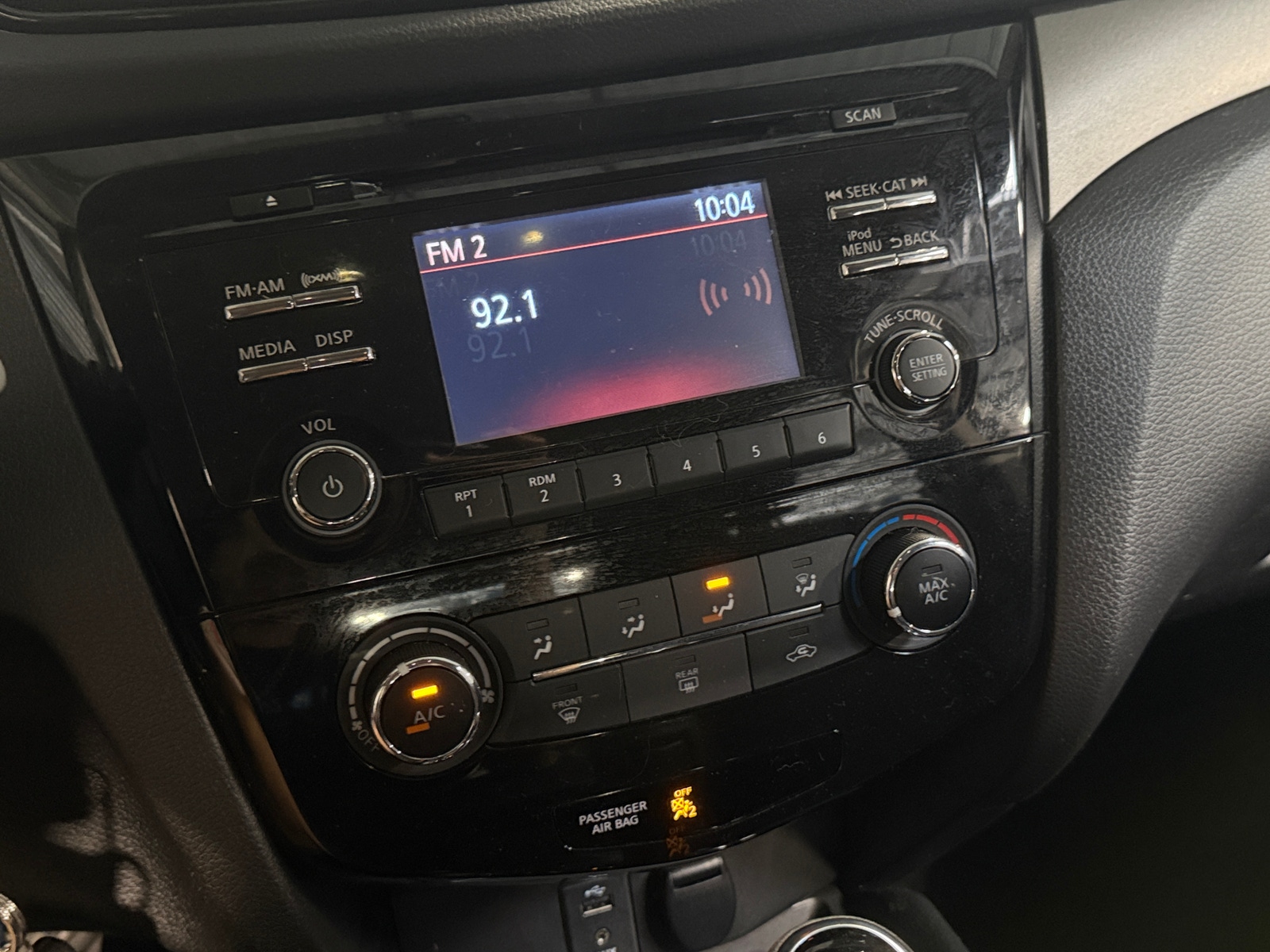 Thumbnail: 2018 Nissan Rogue Sport - 4