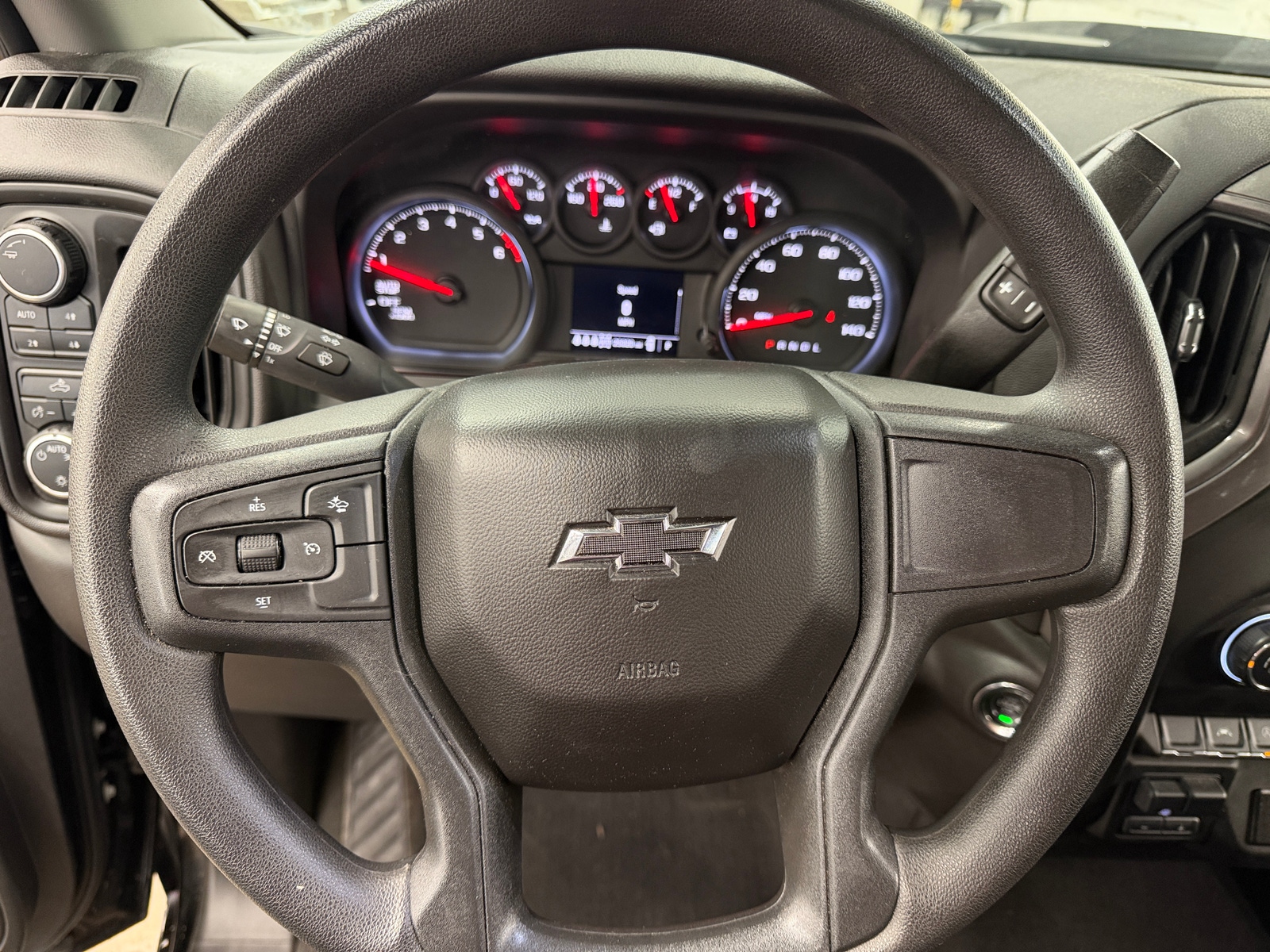 Thumbnail: 2025 Chevrolet Silverado 1500 - 5