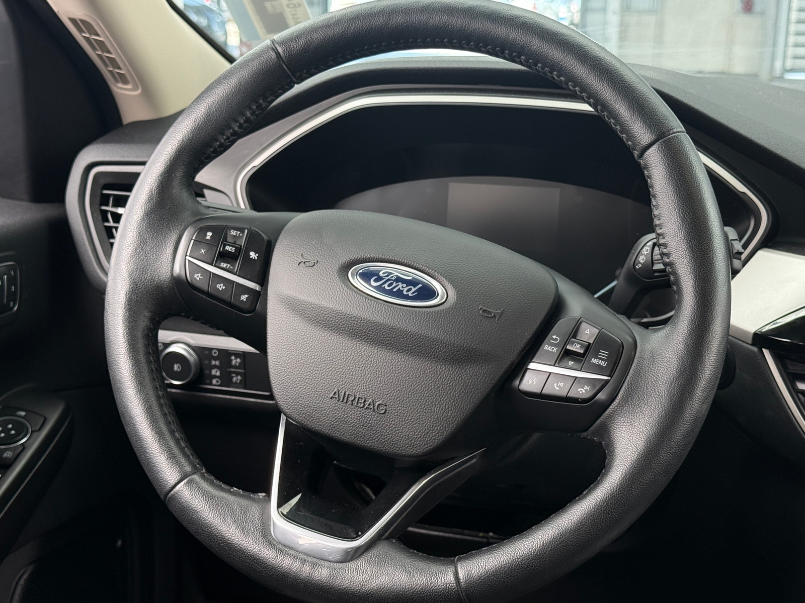 Thumbnail: 2020 Ford Escape - 4