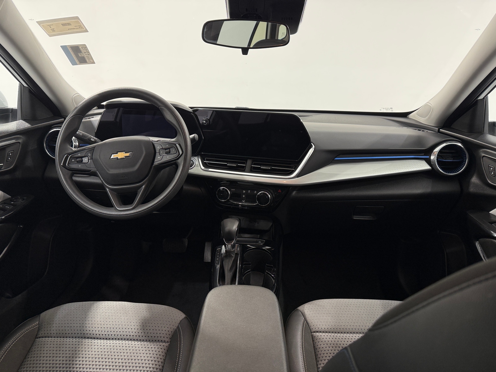 Thumbnail: 2025 Chevrolet Trax - 2