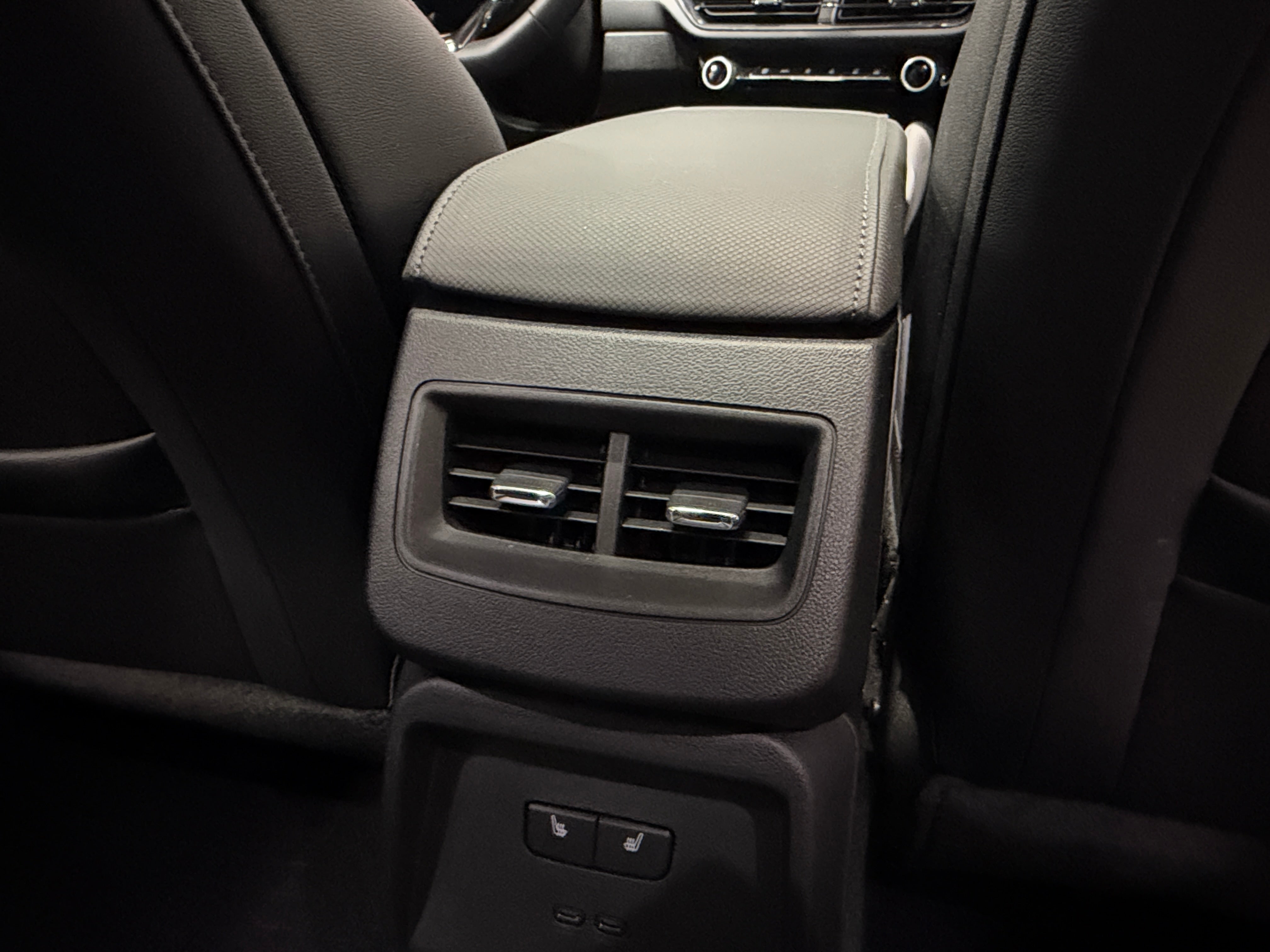 Used 2025 Chevrolet Equinox EV RS with VIN 3GN7DSRR7SS220965 for sale in Auburn, WA
