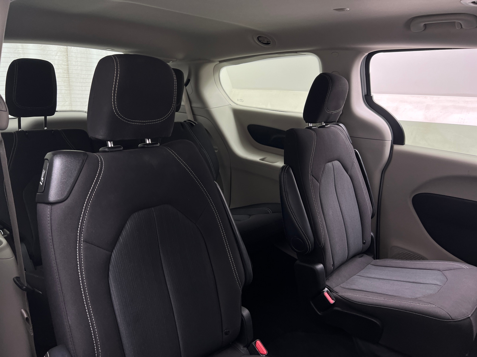 Thumbnail: 2024 Chrysler Voyager - 6