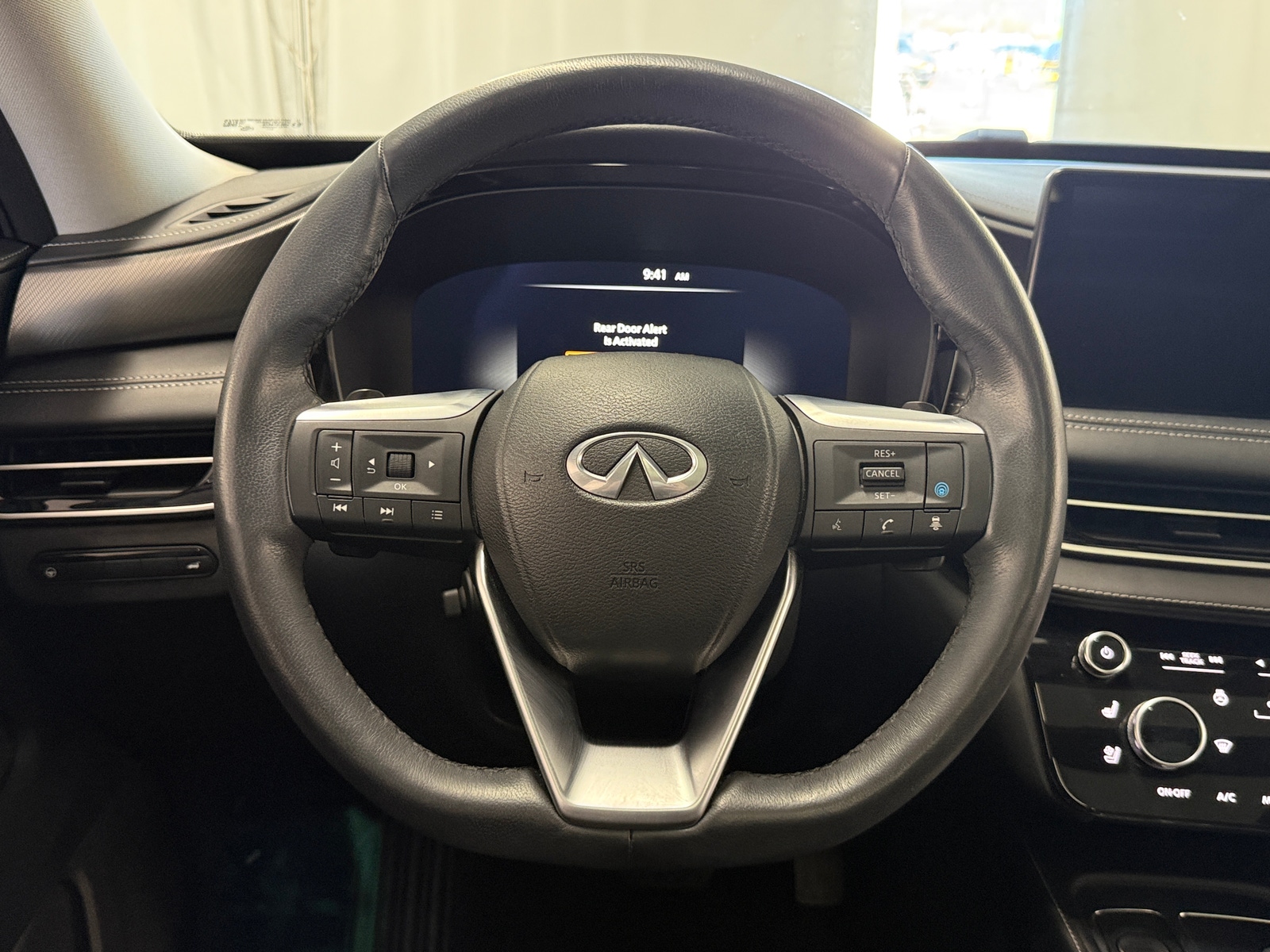 Thumbnail: 2023 INFINITI QX60 - 4
