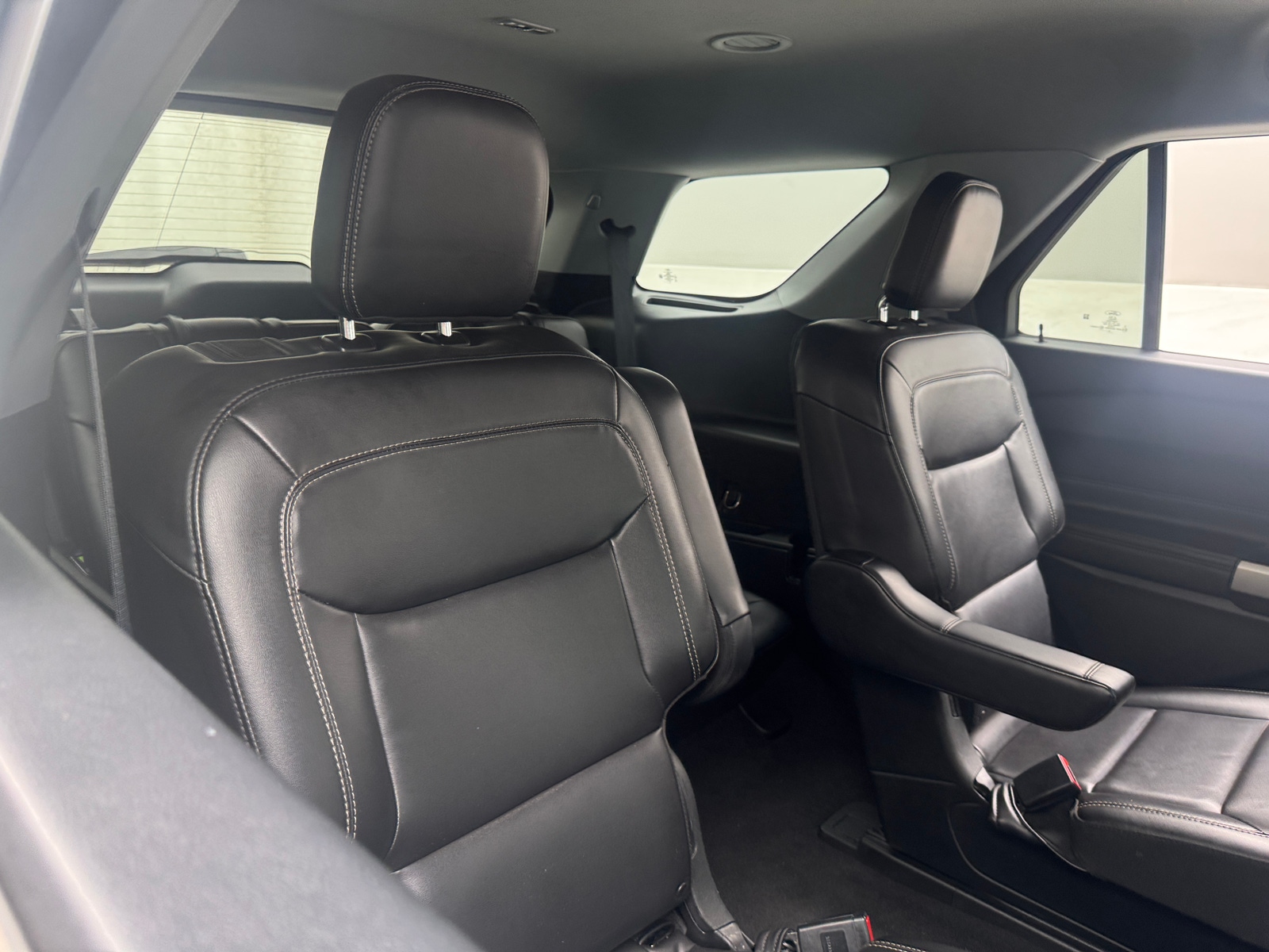 Thumbnail: 2022 Ford Explorer - 5