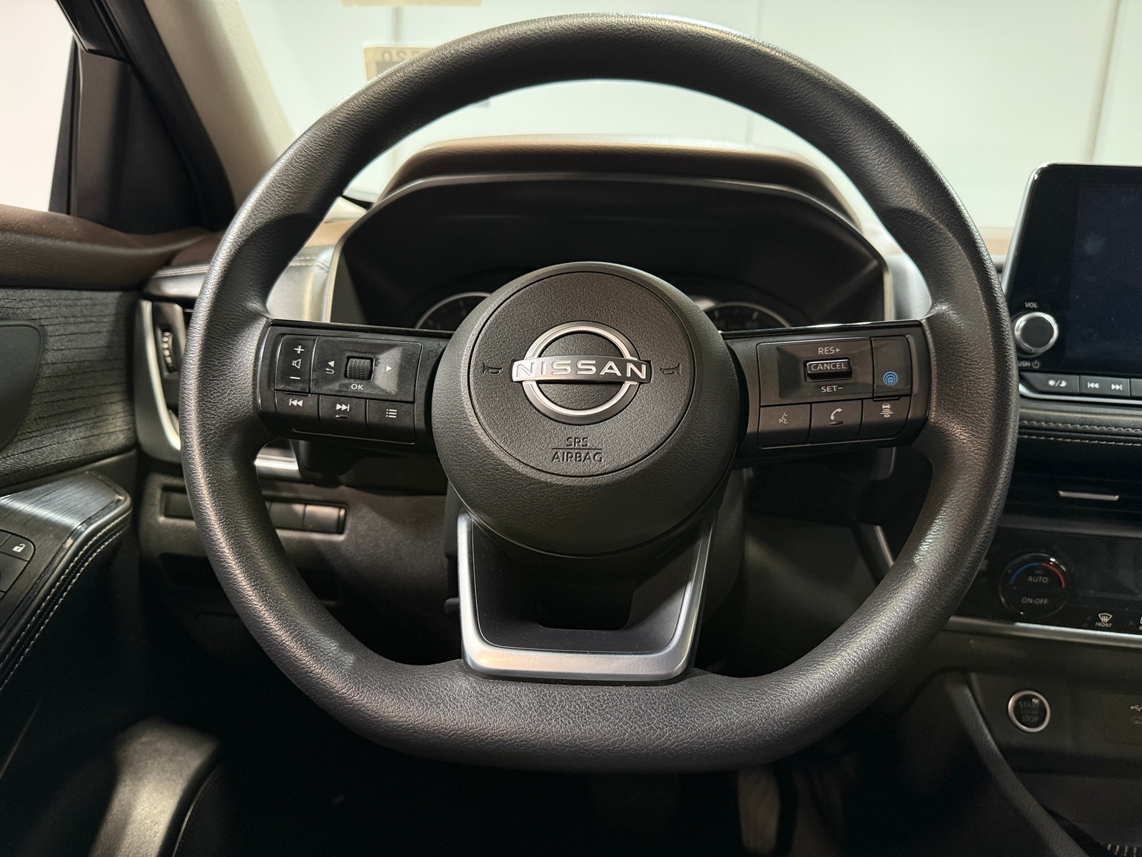 Thumbnail: 2023 Nissan Rogue - 5