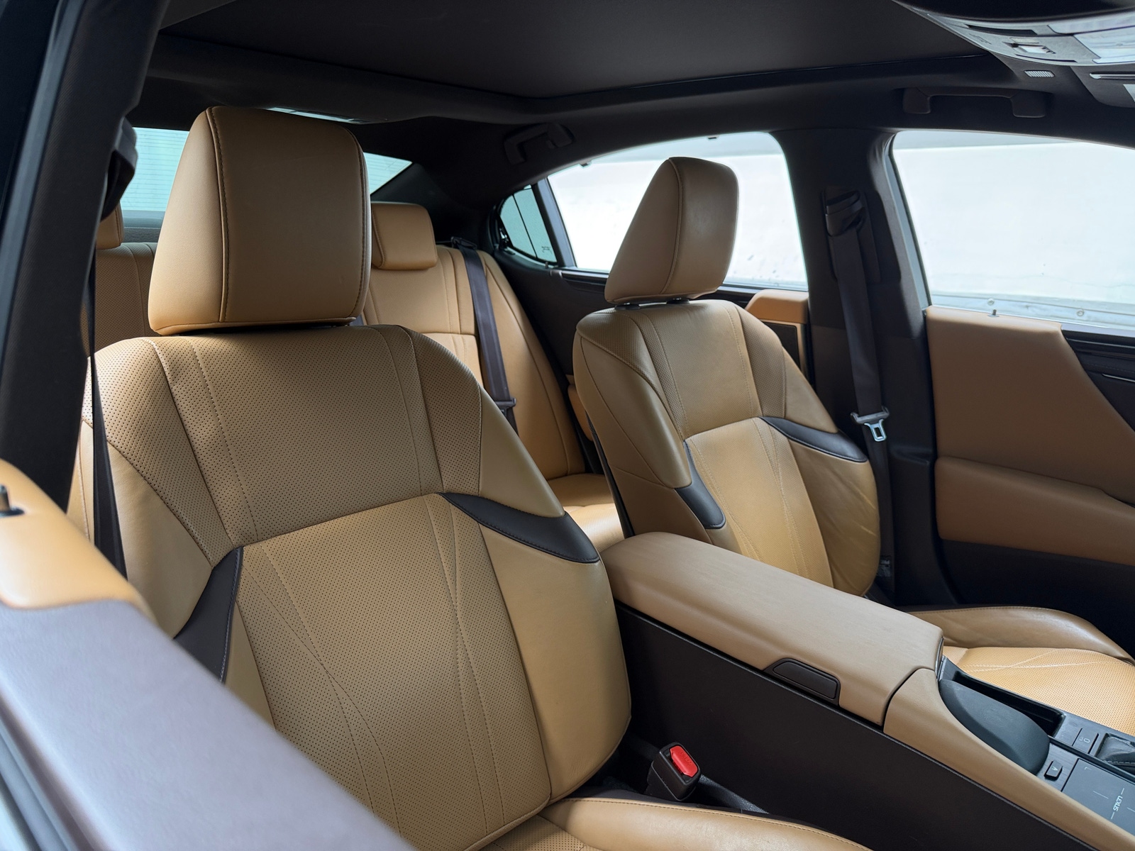Thumbnail: 2020 Lexus ES - 2