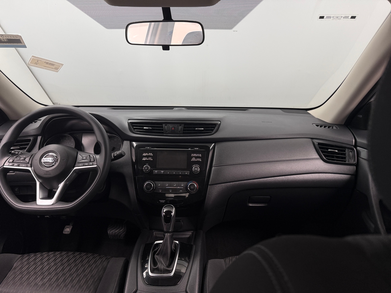 Thumbnail: 2017 Nissan Rogue - 3