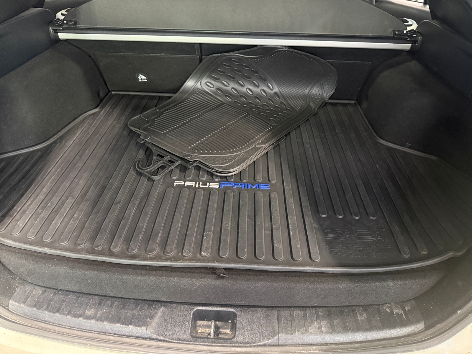 Thumbnail: 2019 Toyota Prius Prime - 6
