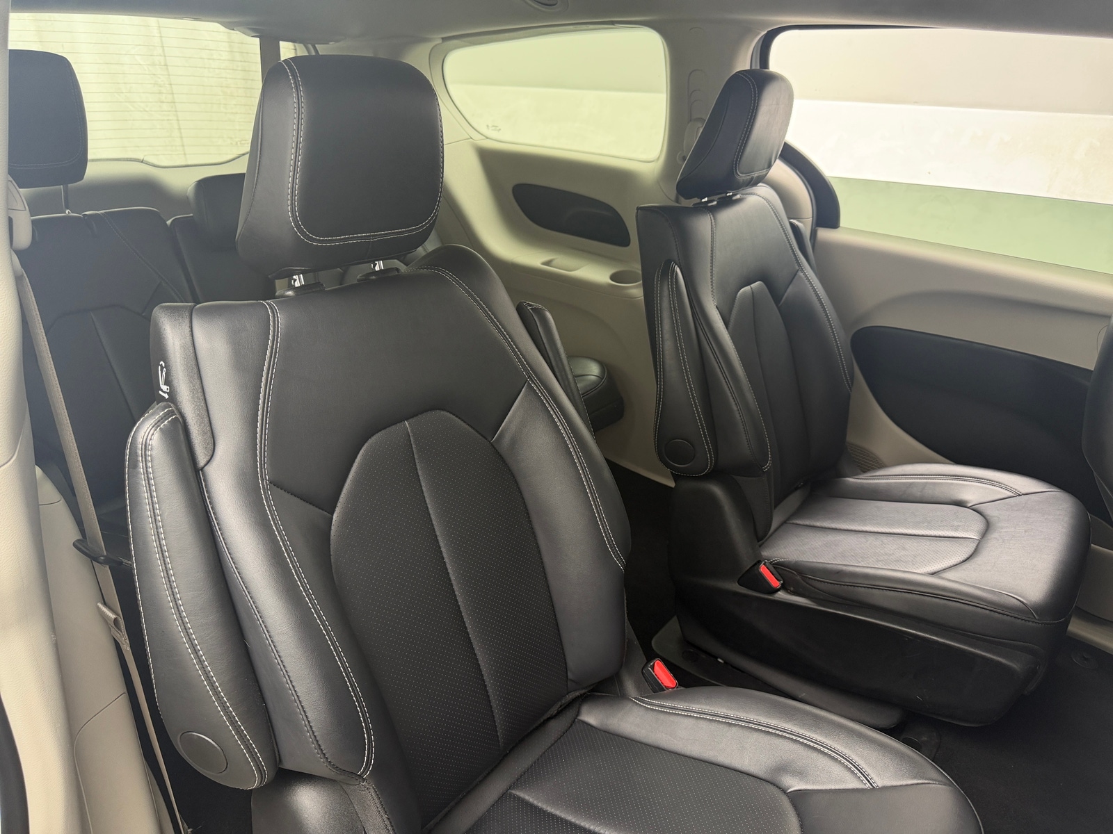 Thumbnail: 2024 Chrysler Pacifica - 5
