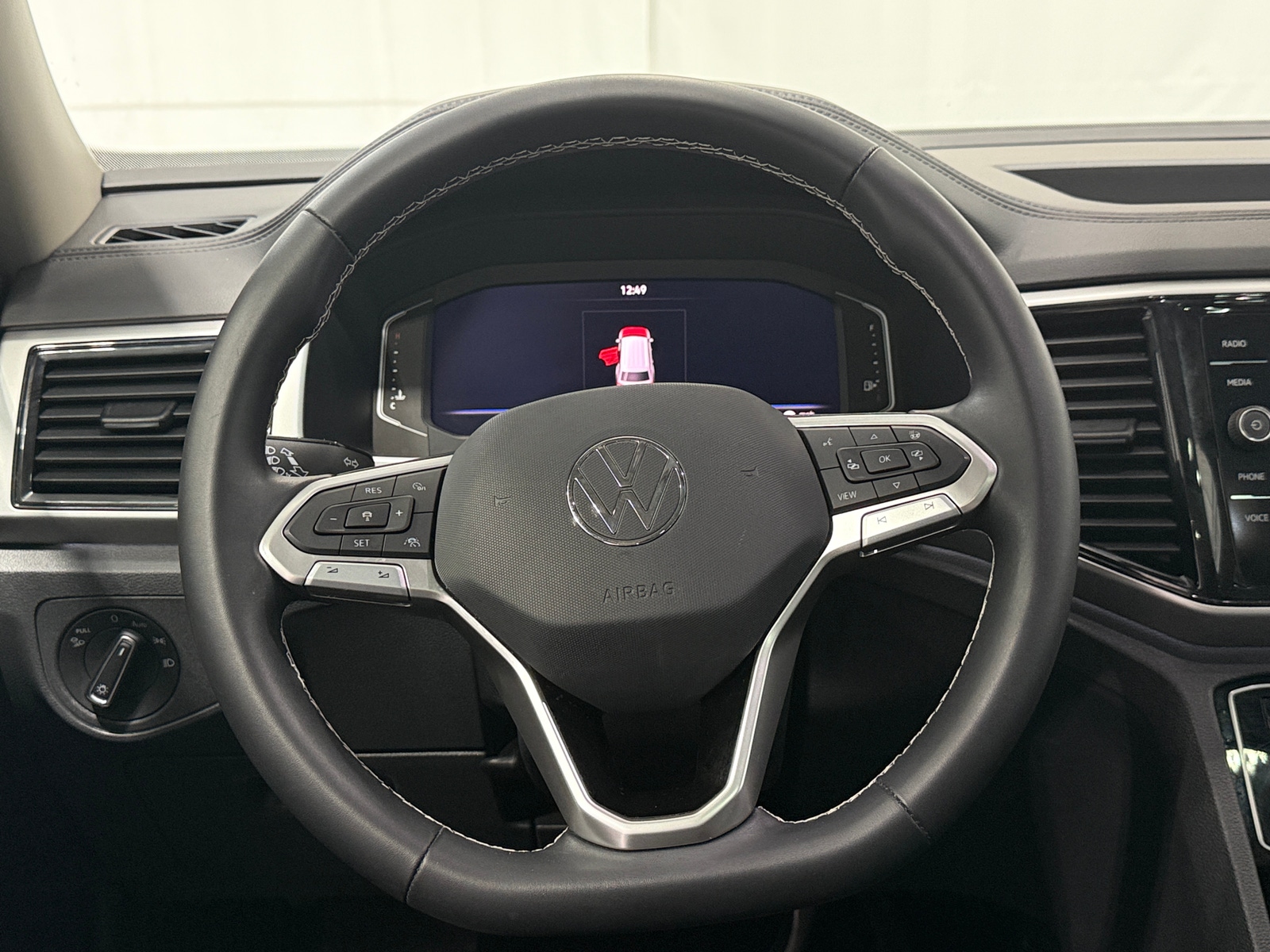Thumbnail: 2023 Volkswagen Atlas - 5