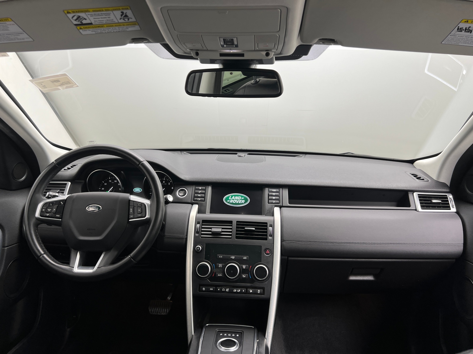 Thumbnail: 2019 Land Rover Discovery Sport - 3