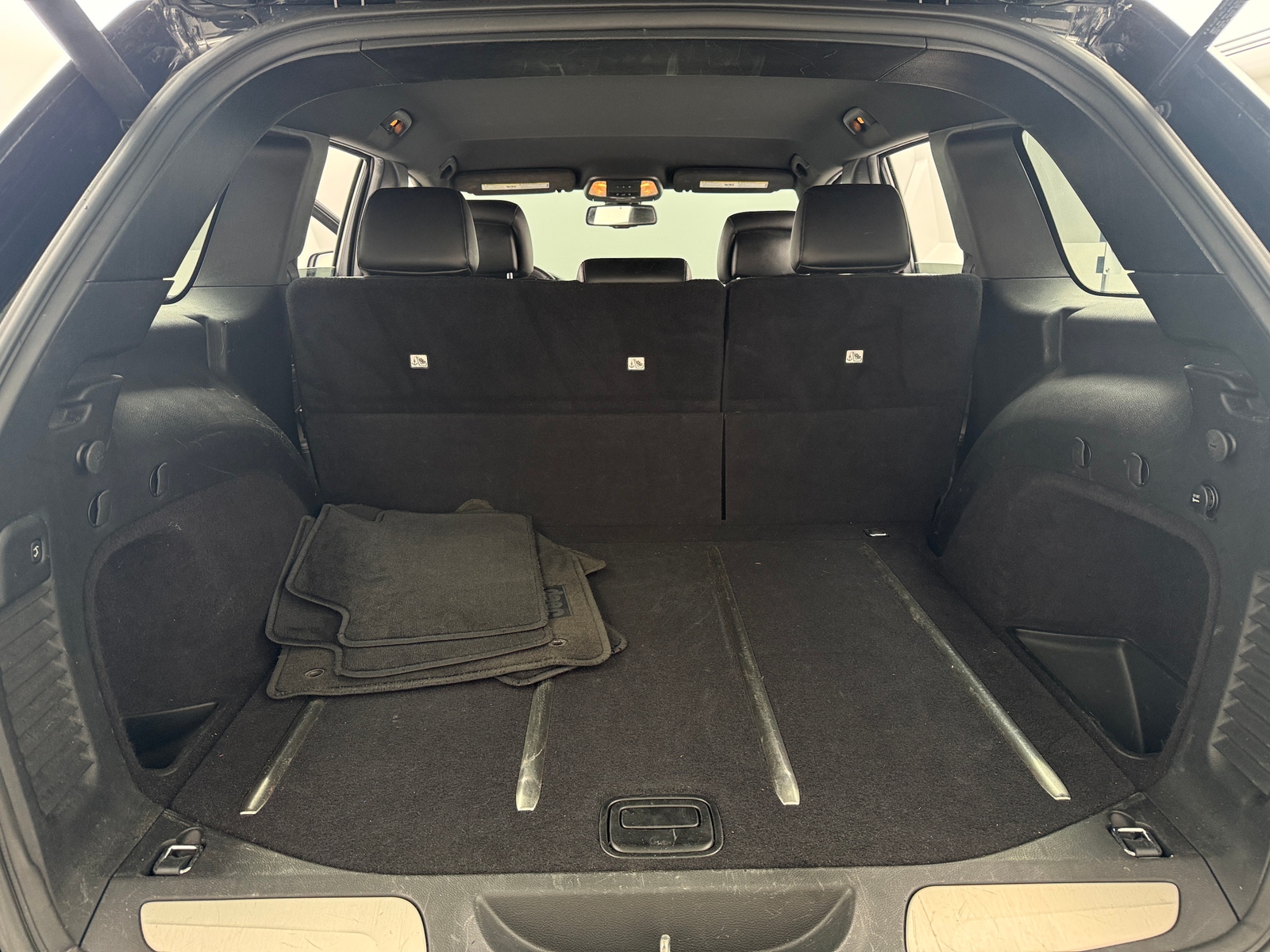 Thumbnail: 2015 Jeep Grand Cherokee - 6