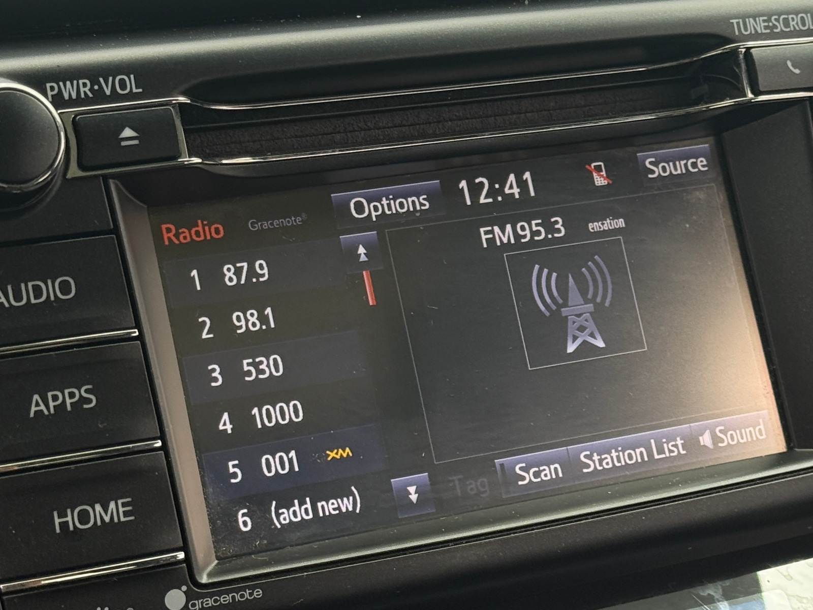 Thumbnail: 2016 Toyota RAV4 - 3