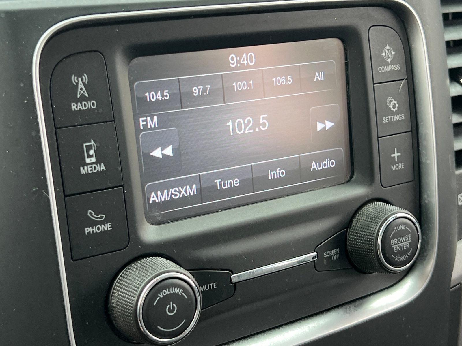 Thumbnail: 2021 RAM 1500 Classic - 4