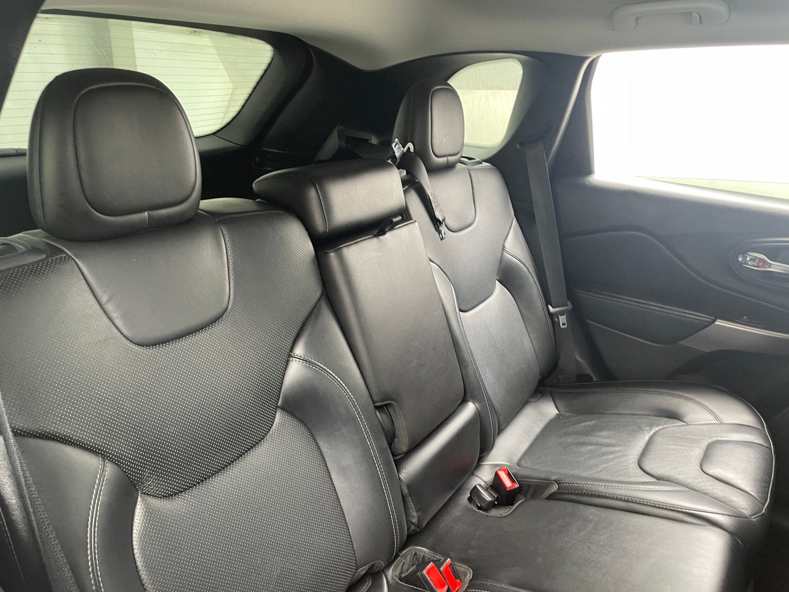 Thumbnail: 2020 Jeep Cherokee - 5