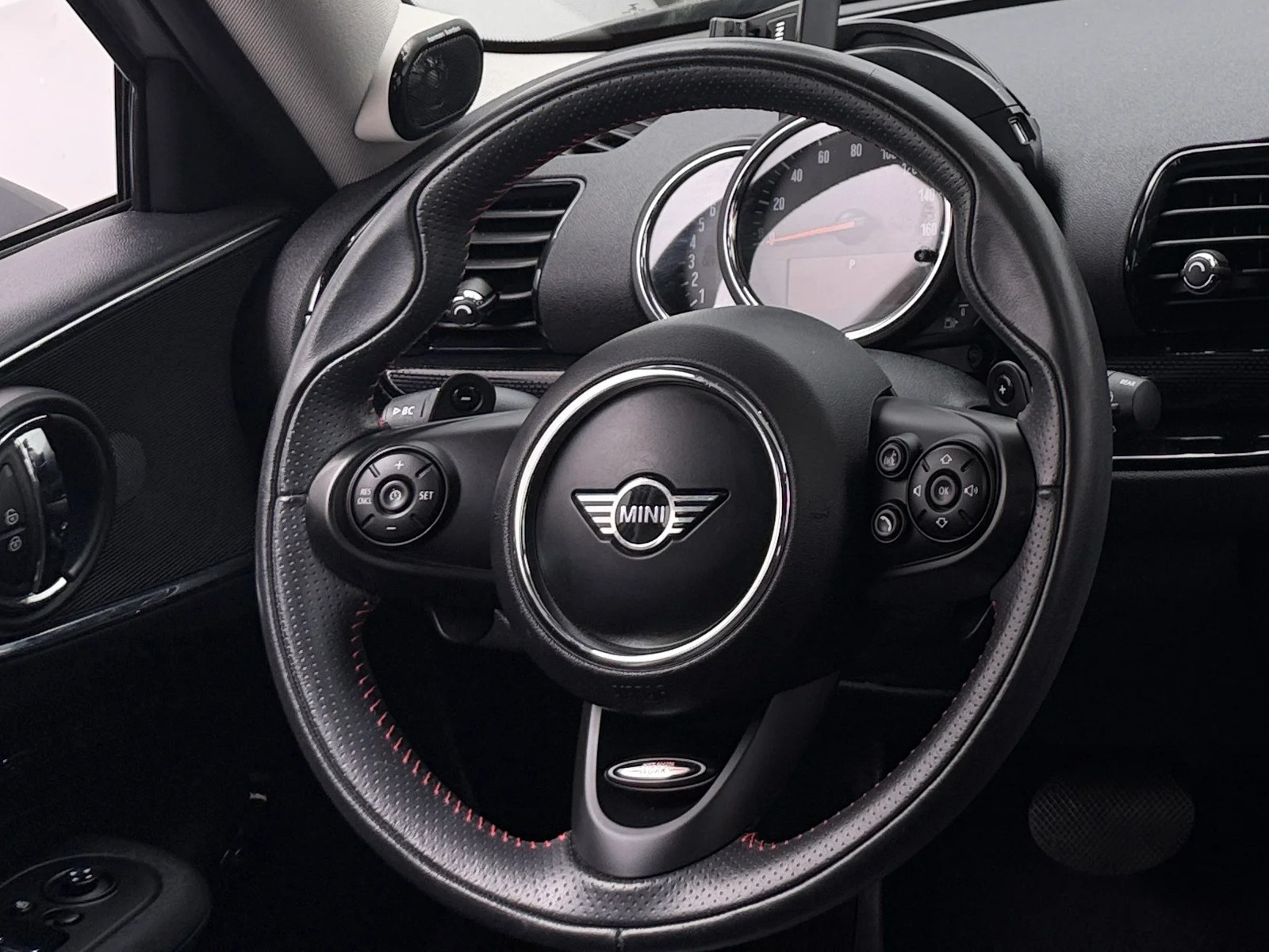 Thumbnail: 2019 MINI Cooper Clubman - 4