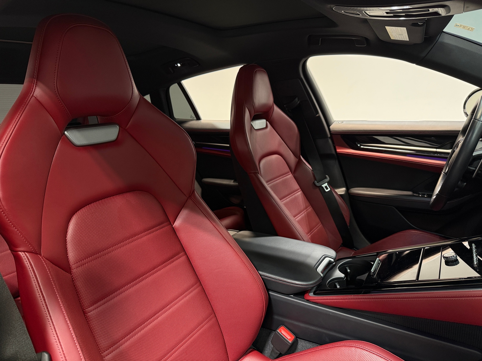 Thumbnail: 2024 Porsche Panamera - 2