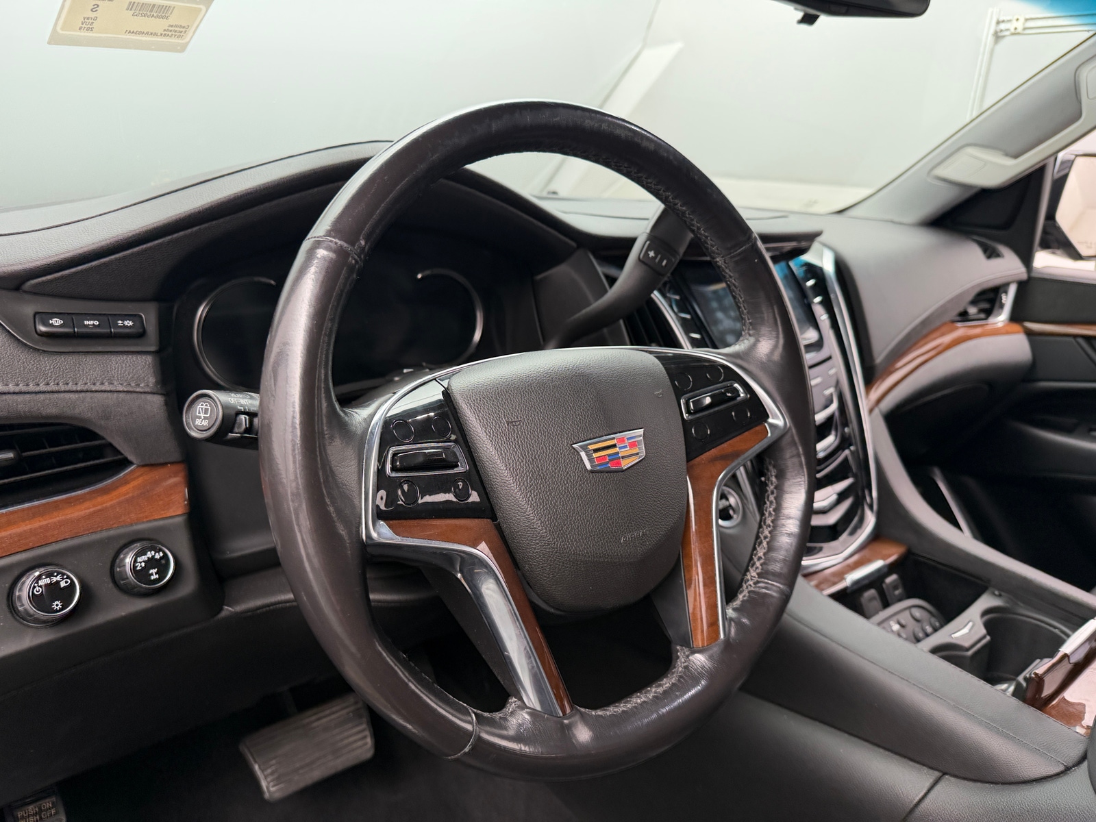 Thumbnail: 2019 Cadillac Escalade - 4