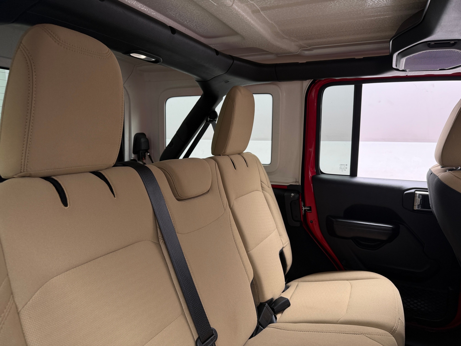 Thumbnail: 2019 Jeep Wrangler - 6