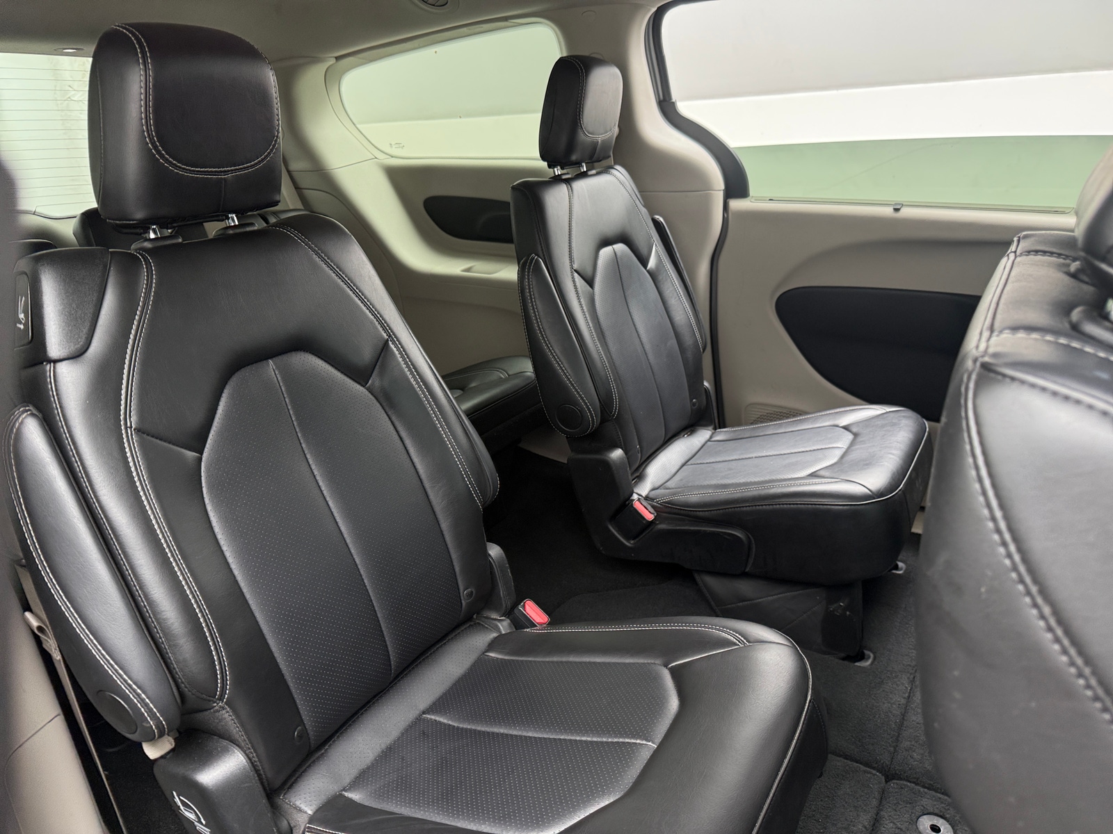 Thumbnail: 2024 Chrysler Pacifica - 5