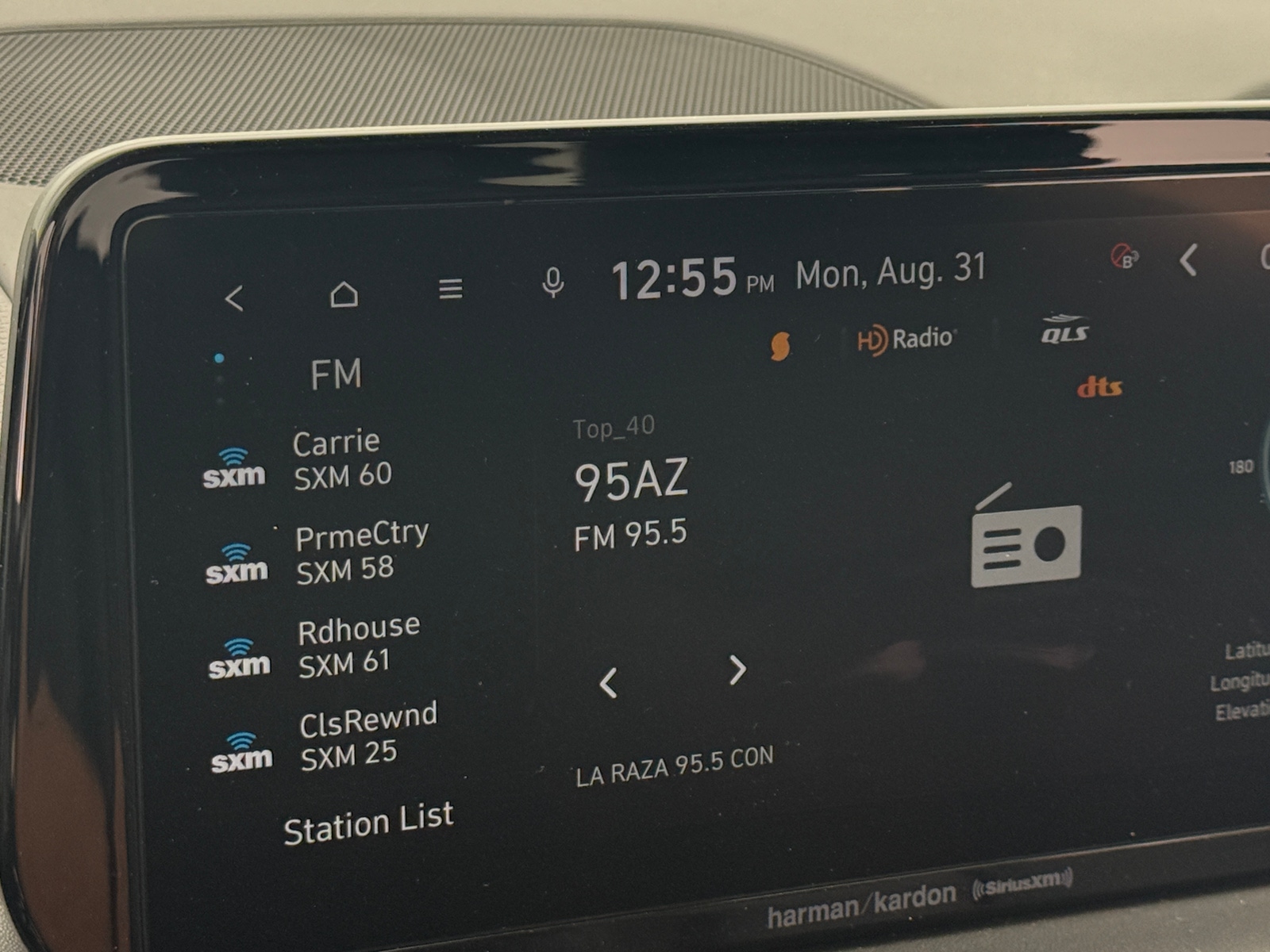 Thumbnail: 2023 Hyundai Santa Fe - 3