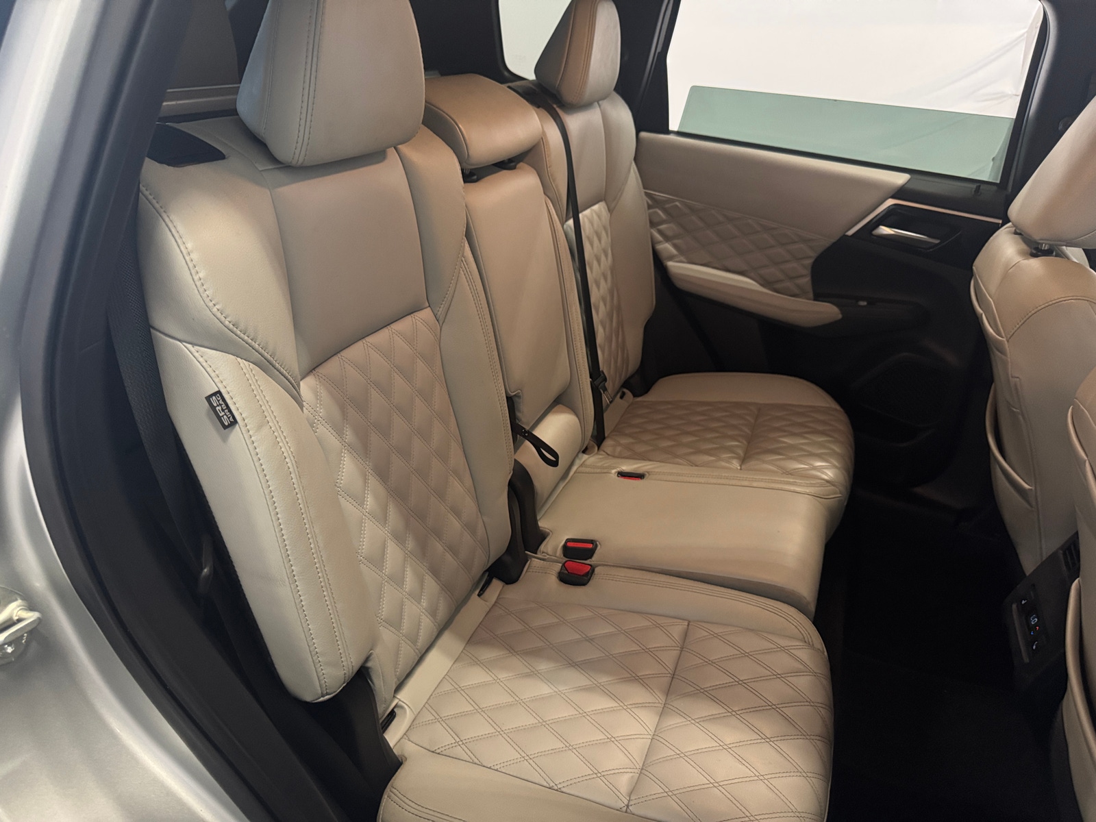 Thumbnail: 2022 Mitsubishi Outlander - 6