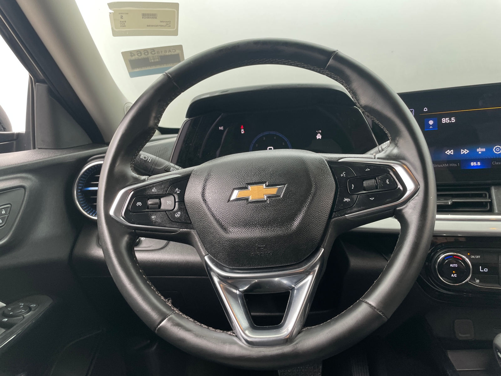 Thumbnail: 2025 Chevrolet Trax - 4