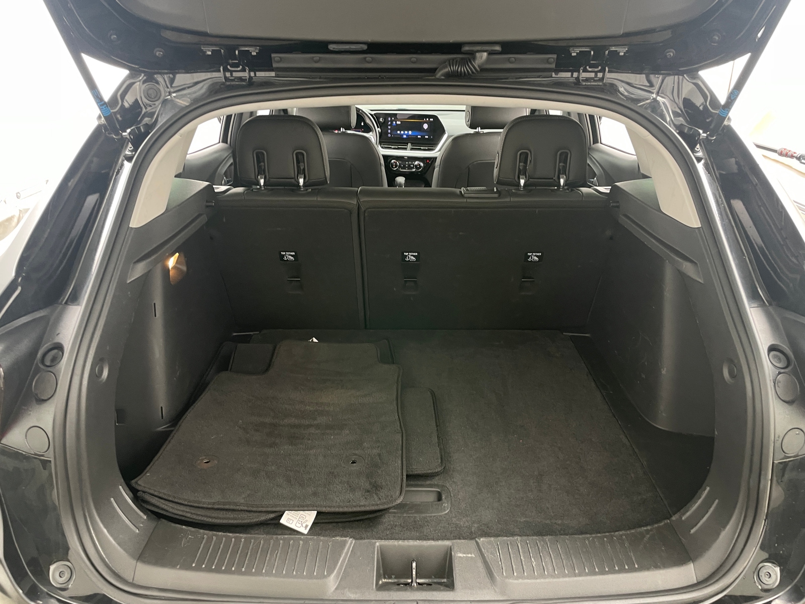Thumbnail: 2025 Chevrolet Trax - 6
